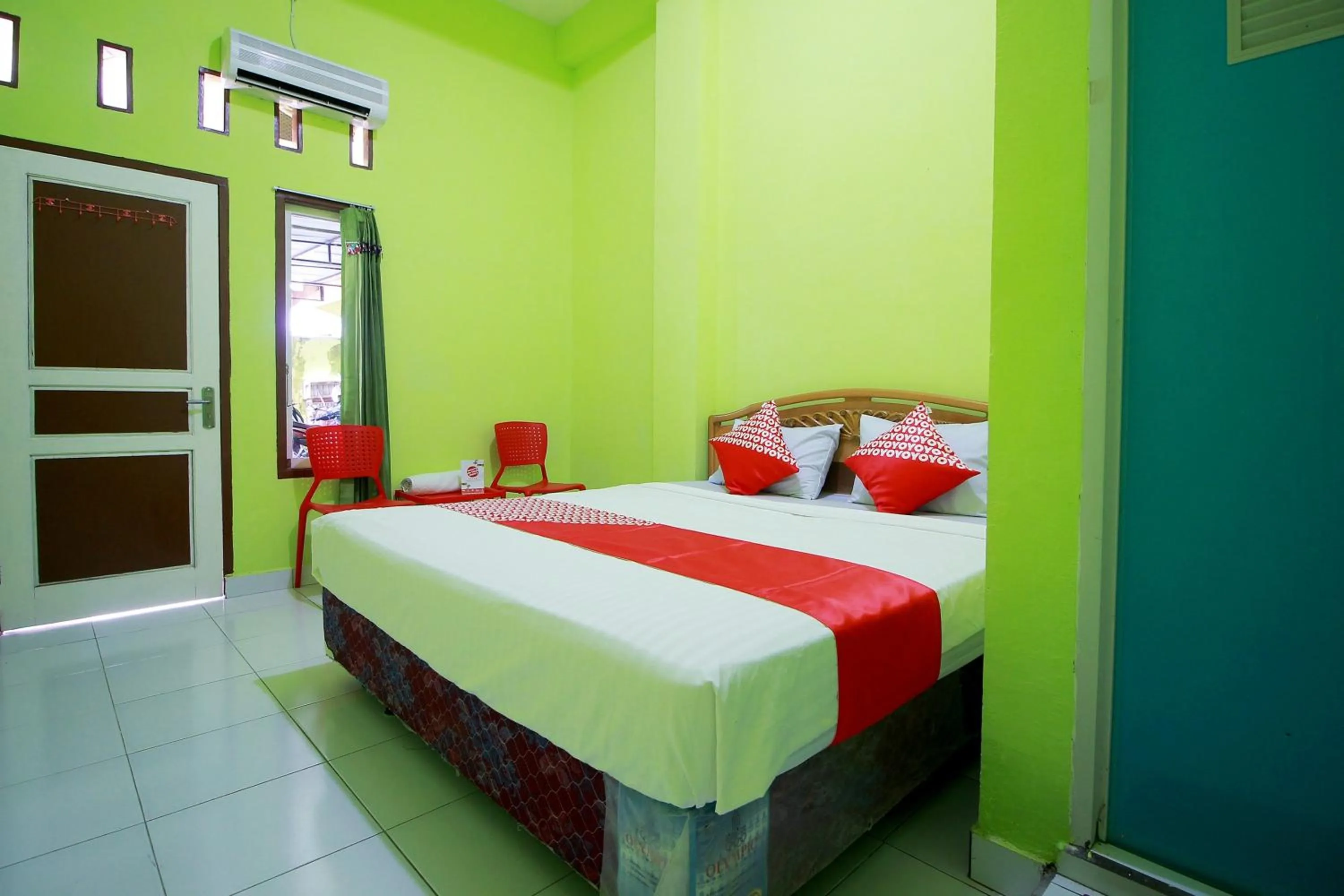 Bedroom, Bed in RedDoorz near Jalan Sejahtera Lubuk Linggau
