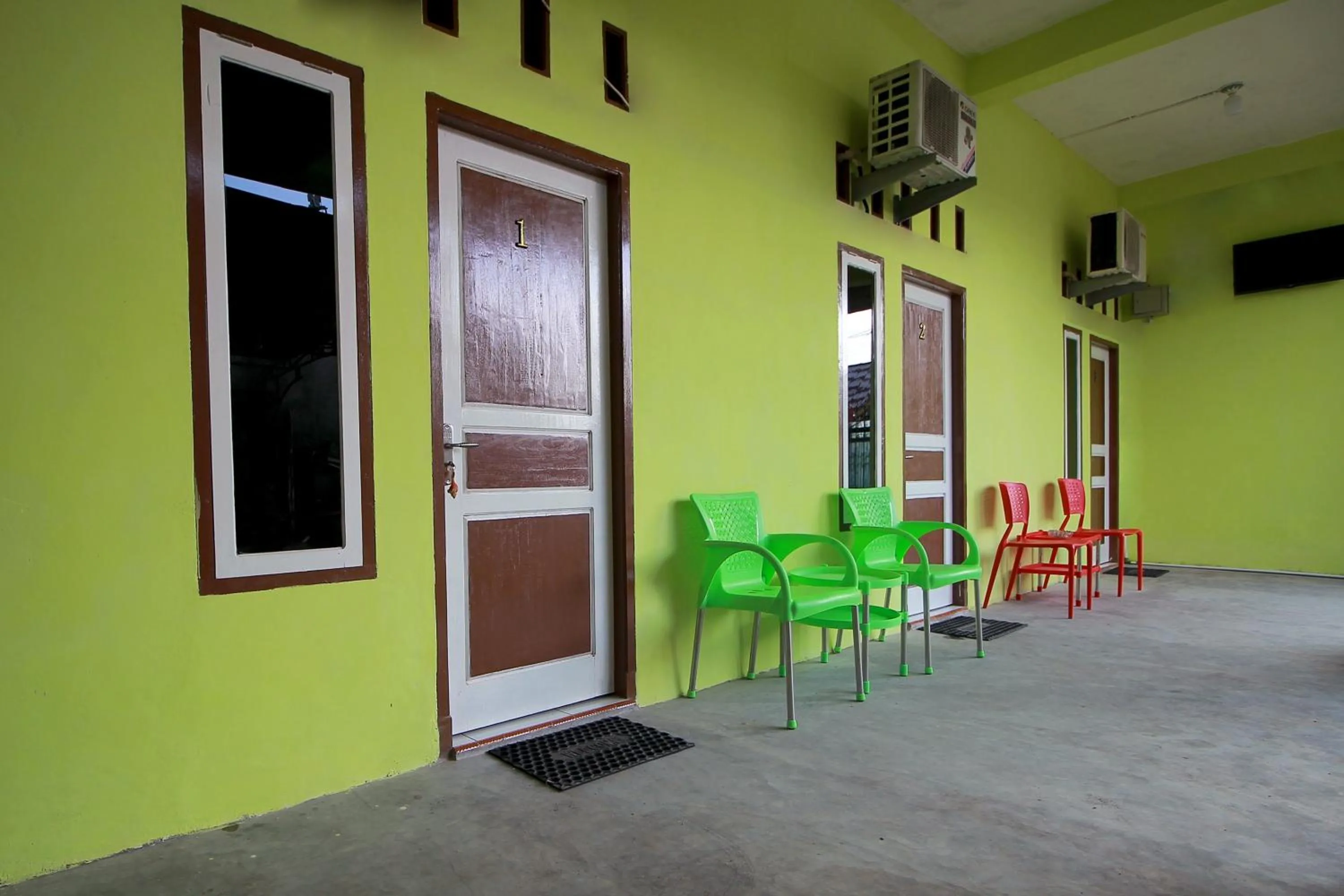 Area and facilities in RedDoorz near Jalan Sejahtera Lubuk Linggau