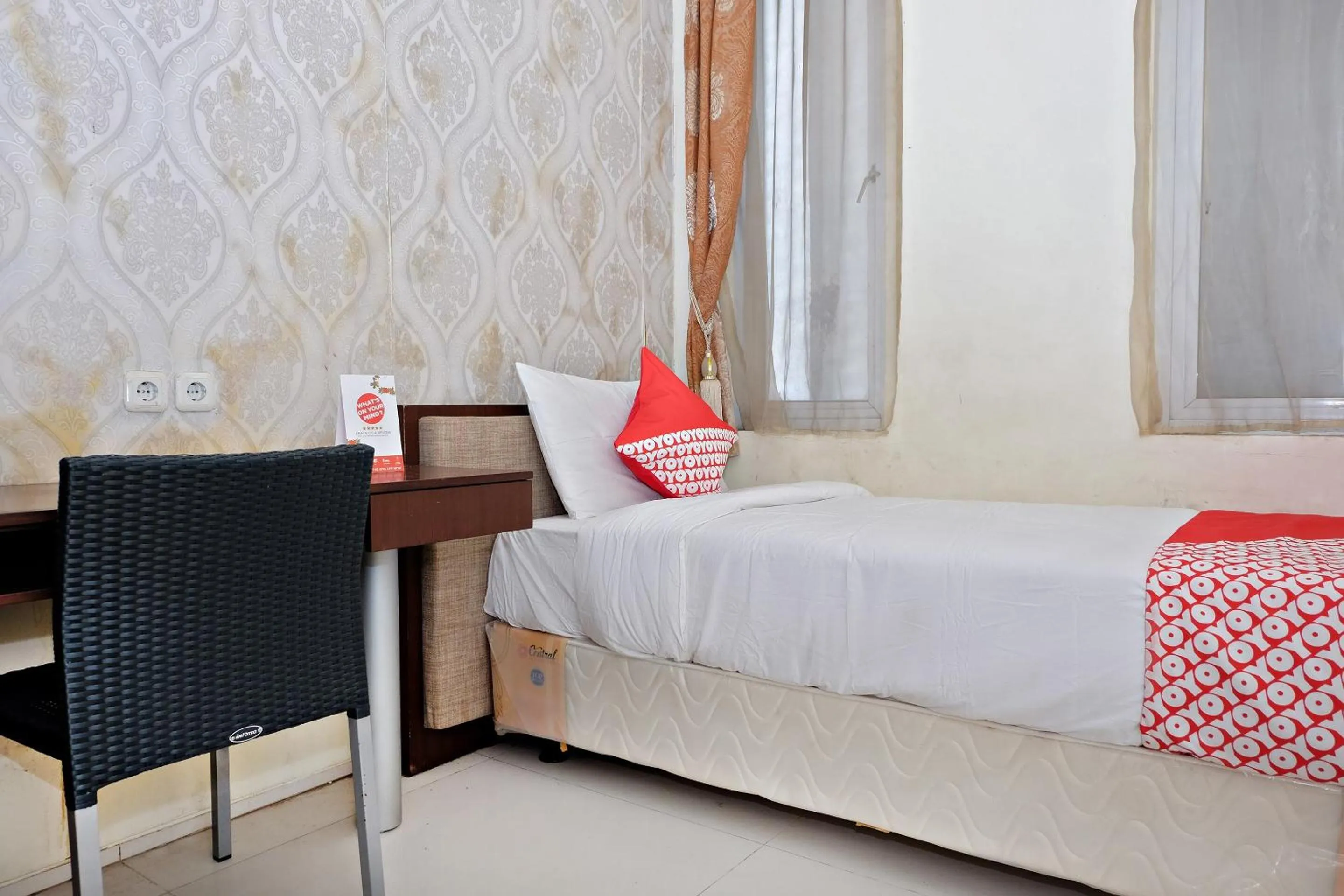 Bedroom, Bed in OYO 2691 Asoka Residence