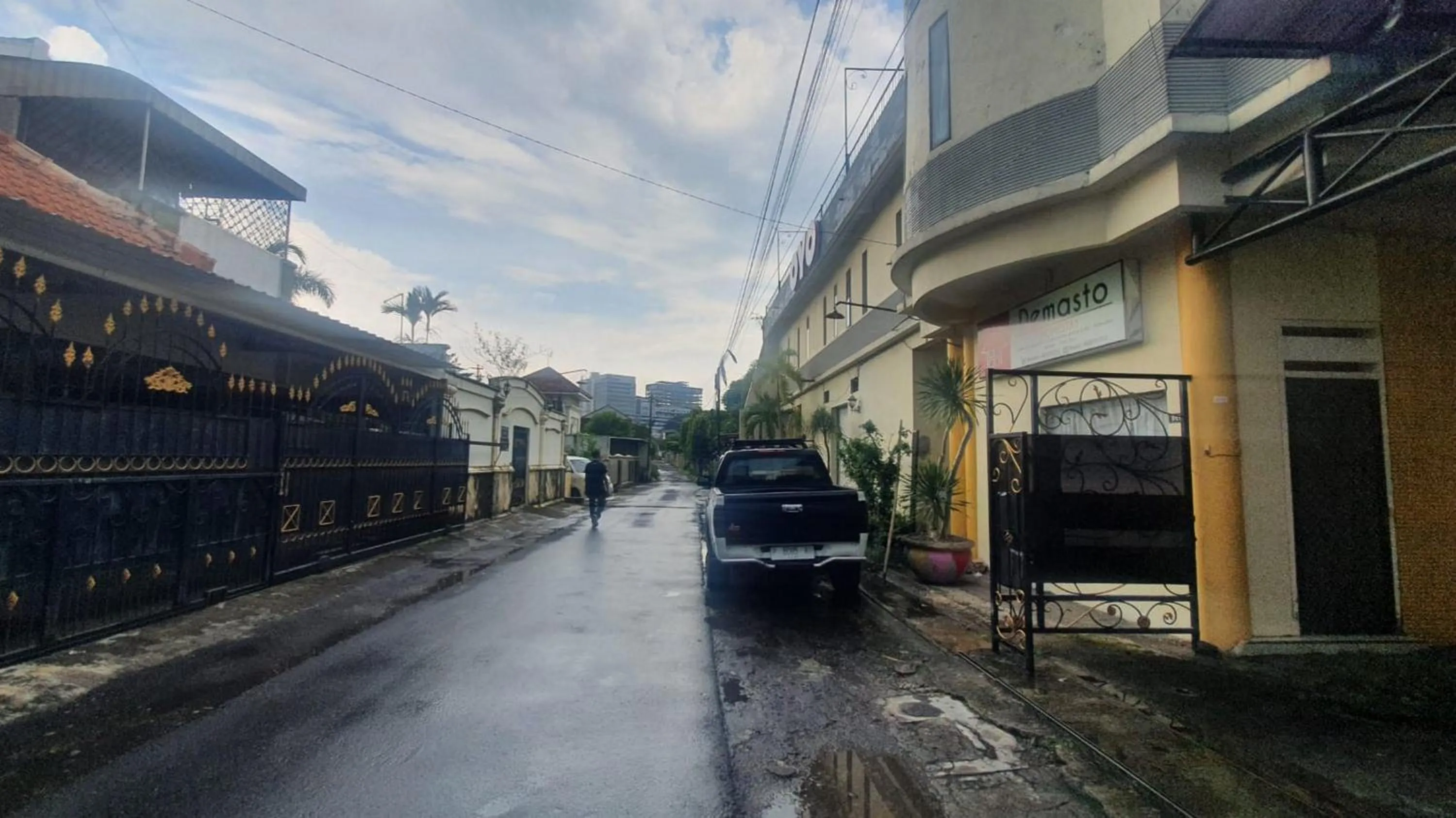 Property building in RedDoorz Syariah At Demasto Homestay Jember