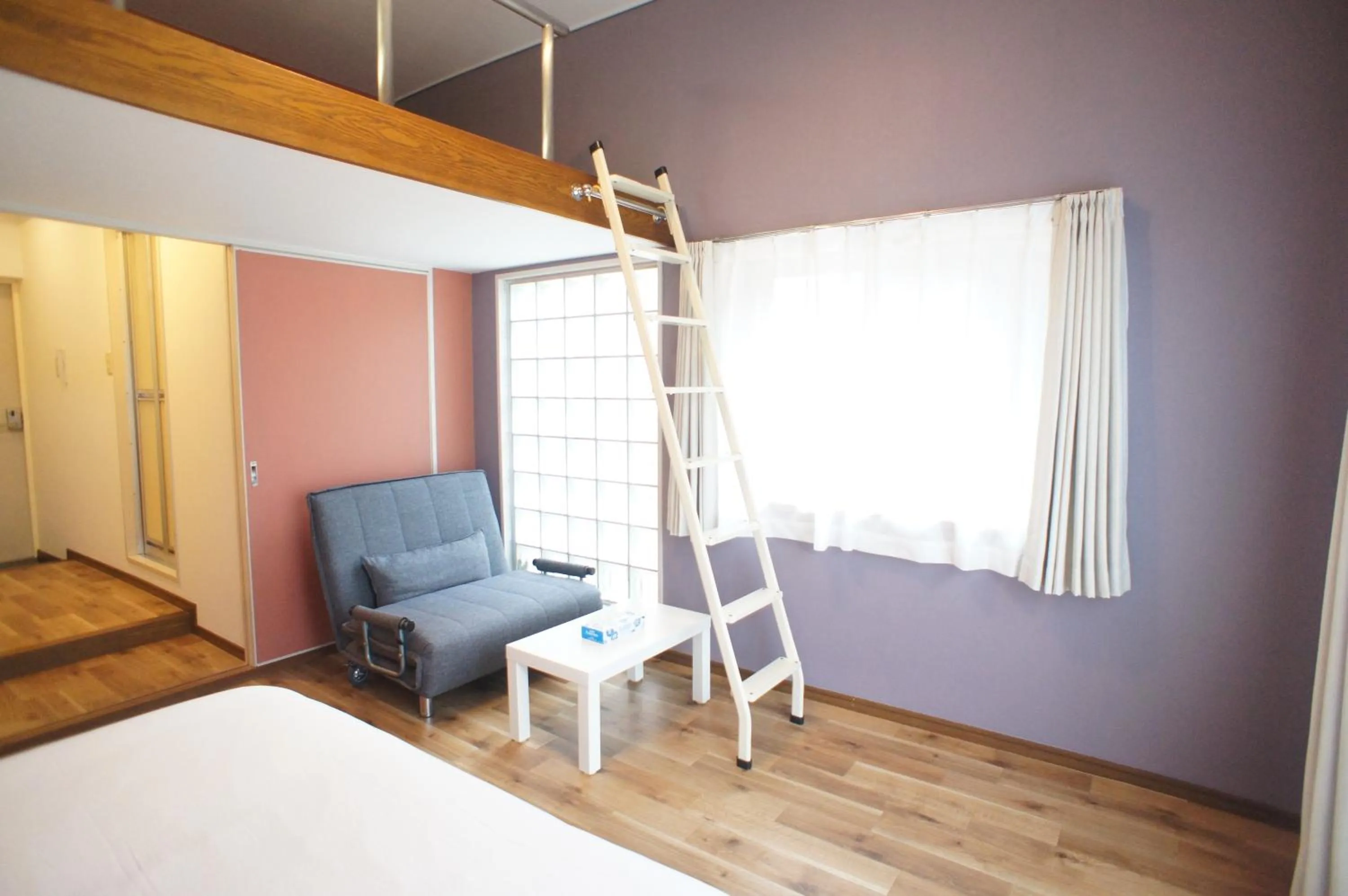 Bed in Plusone Nishikoen