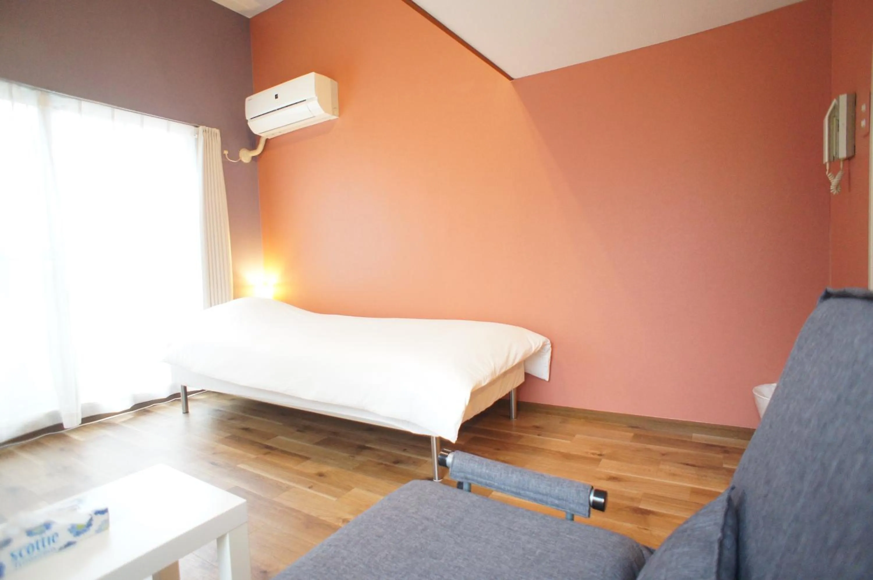 Bed in Plusone Nishikoen