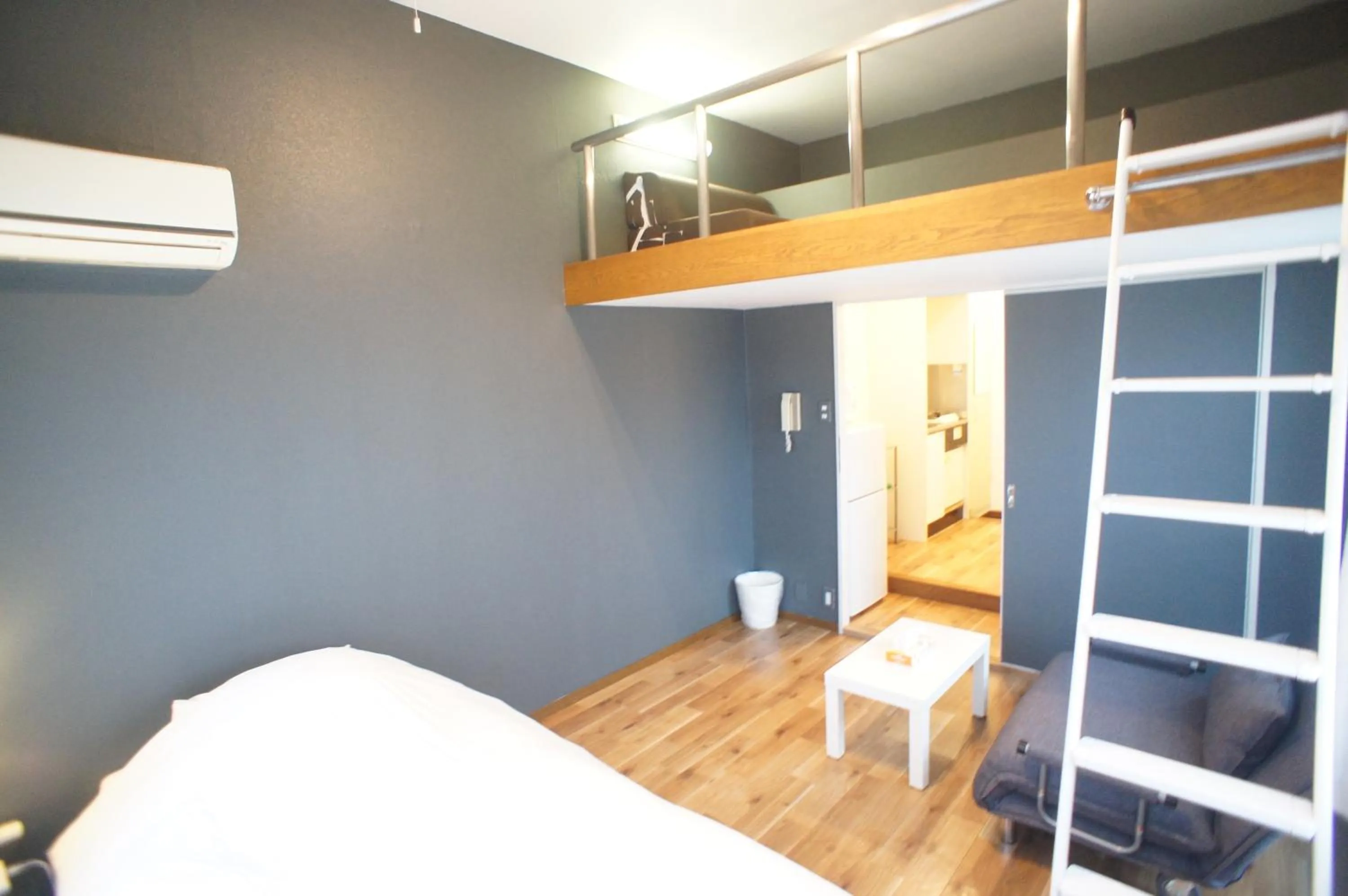 Bed in Plusone Nishikoen