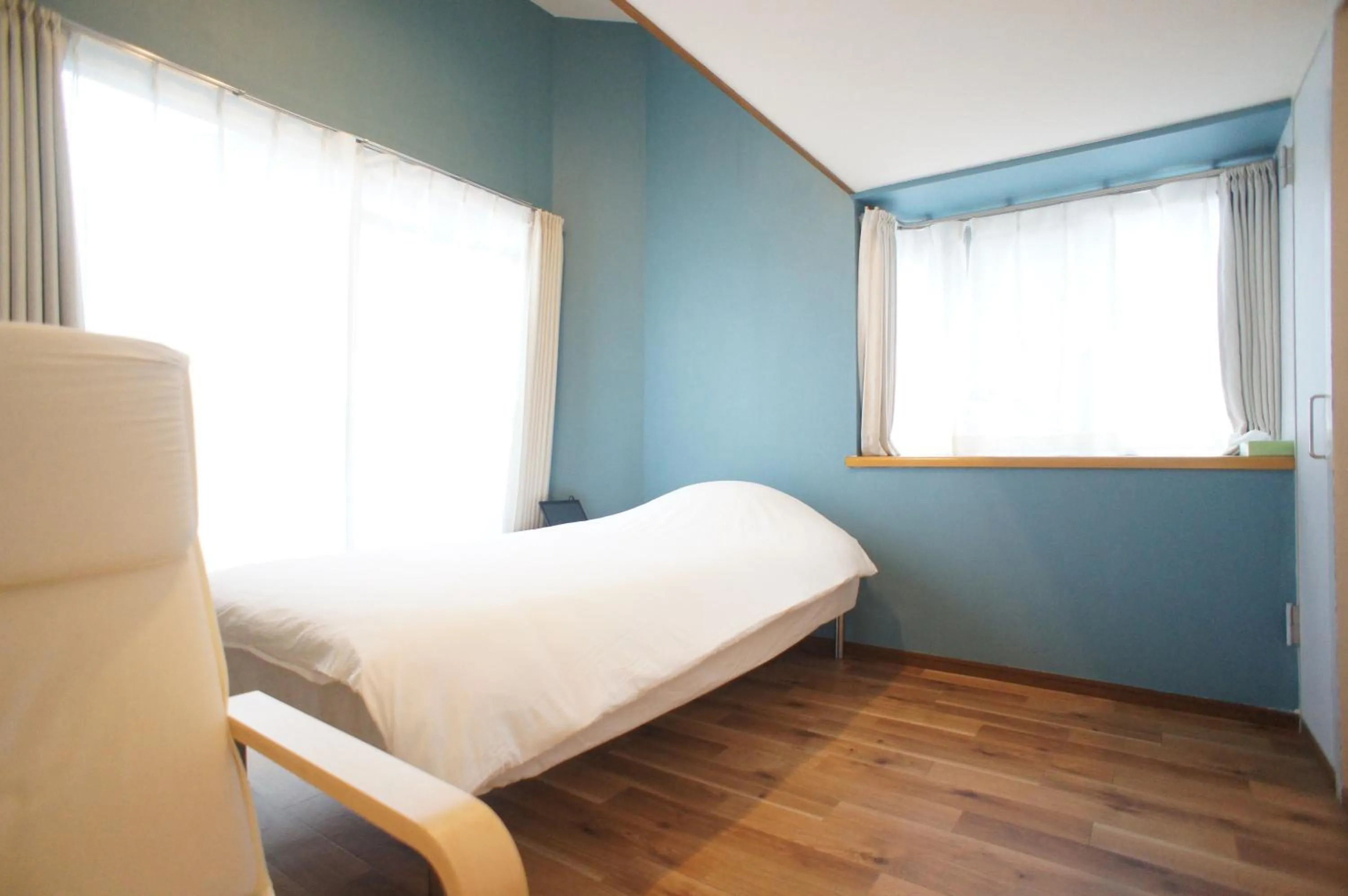 Bed in Plusone Nishikoen