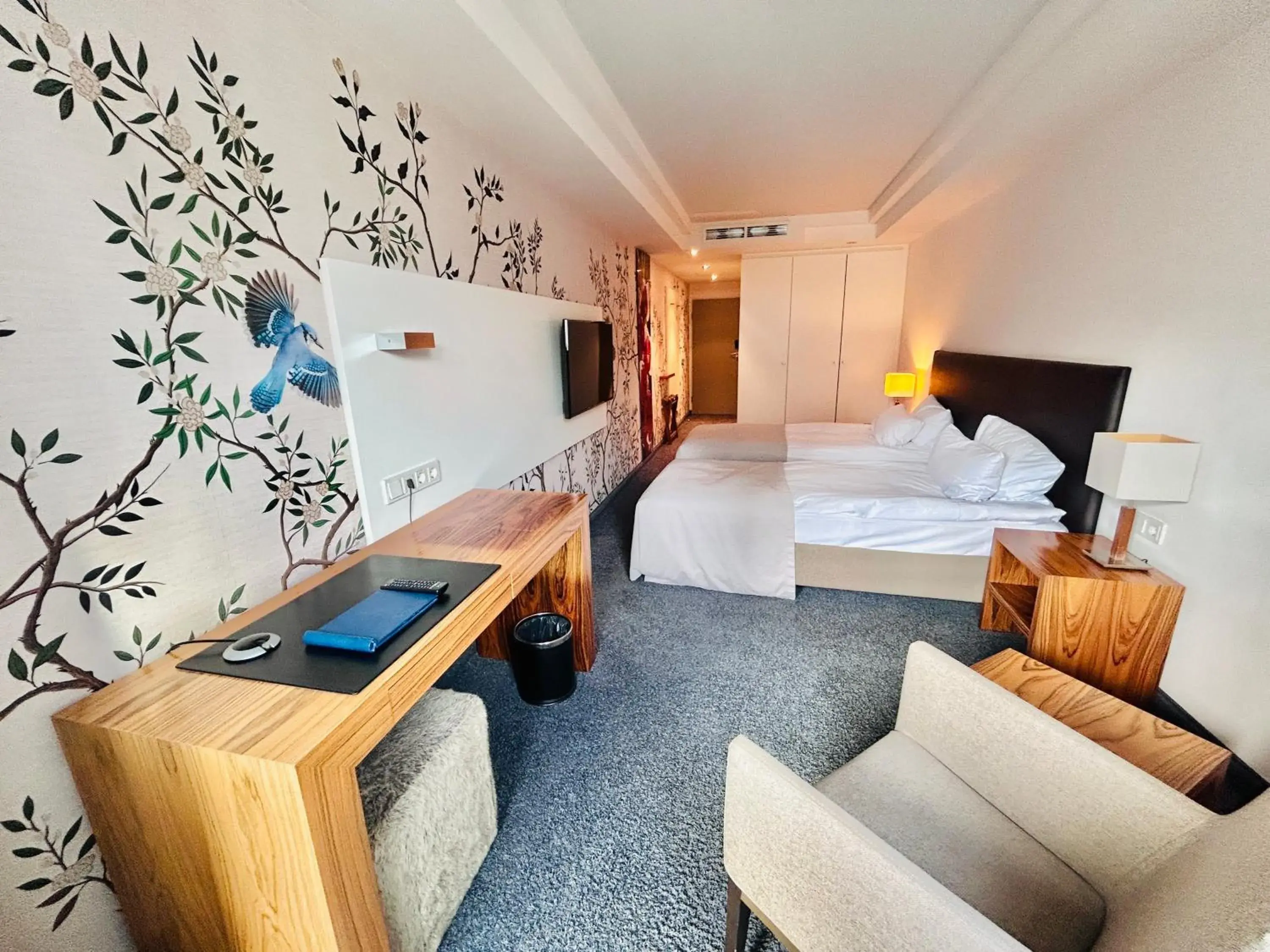 Photo of the whole room, Bed in Hotel Erzgiesserei Europe Photo of the whole room, Bed in Hotel Erzgiesserei Europe