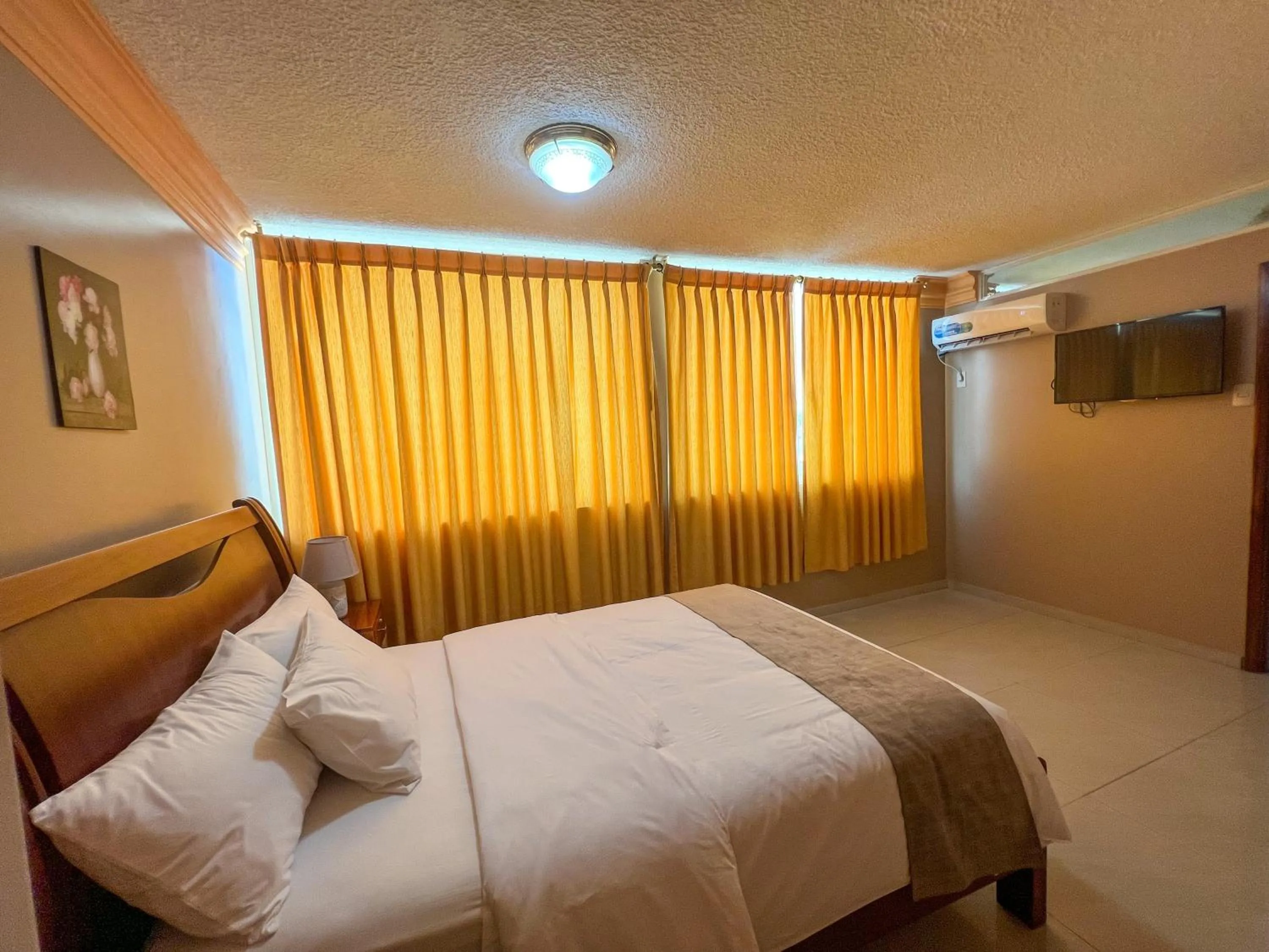 Bed in Apart Hotel Hamilton