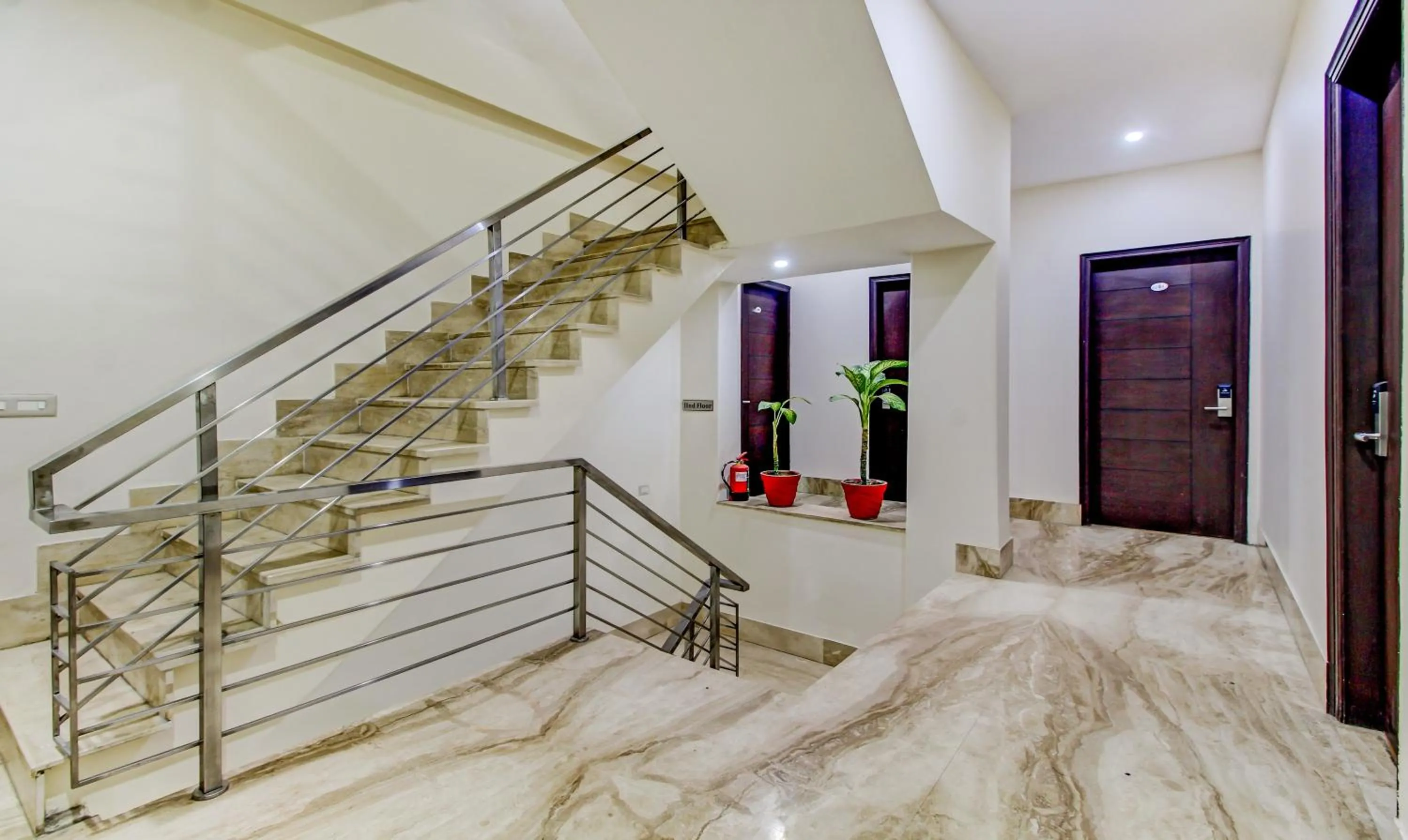 Lobby or reception in Treebo M2M Residency Sector 46