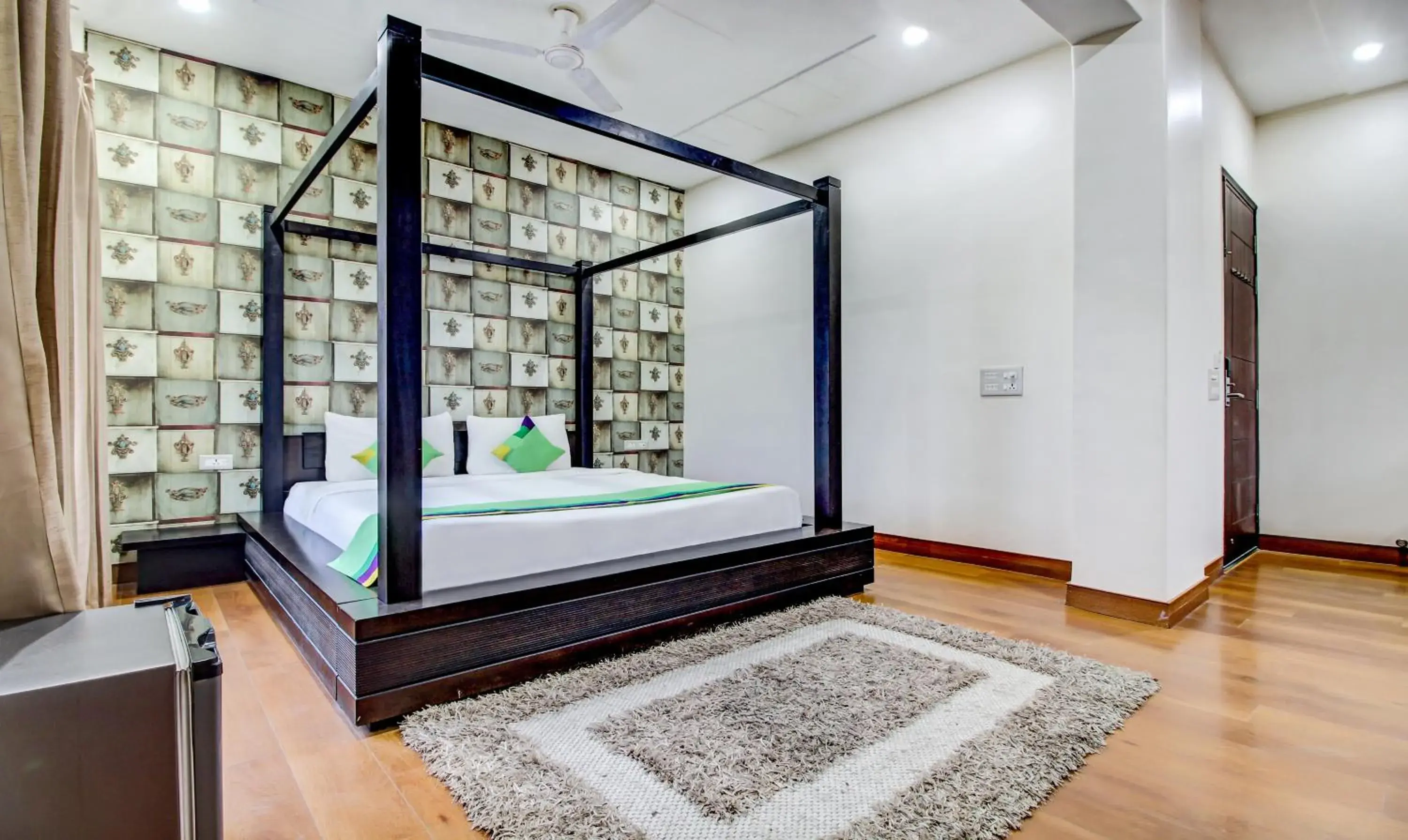 Superior Double Room - single occupancy in Treebo M2M Residency Sector 46 Superior Double Room - single occupancy in Treebo M2M Residency Sector 46