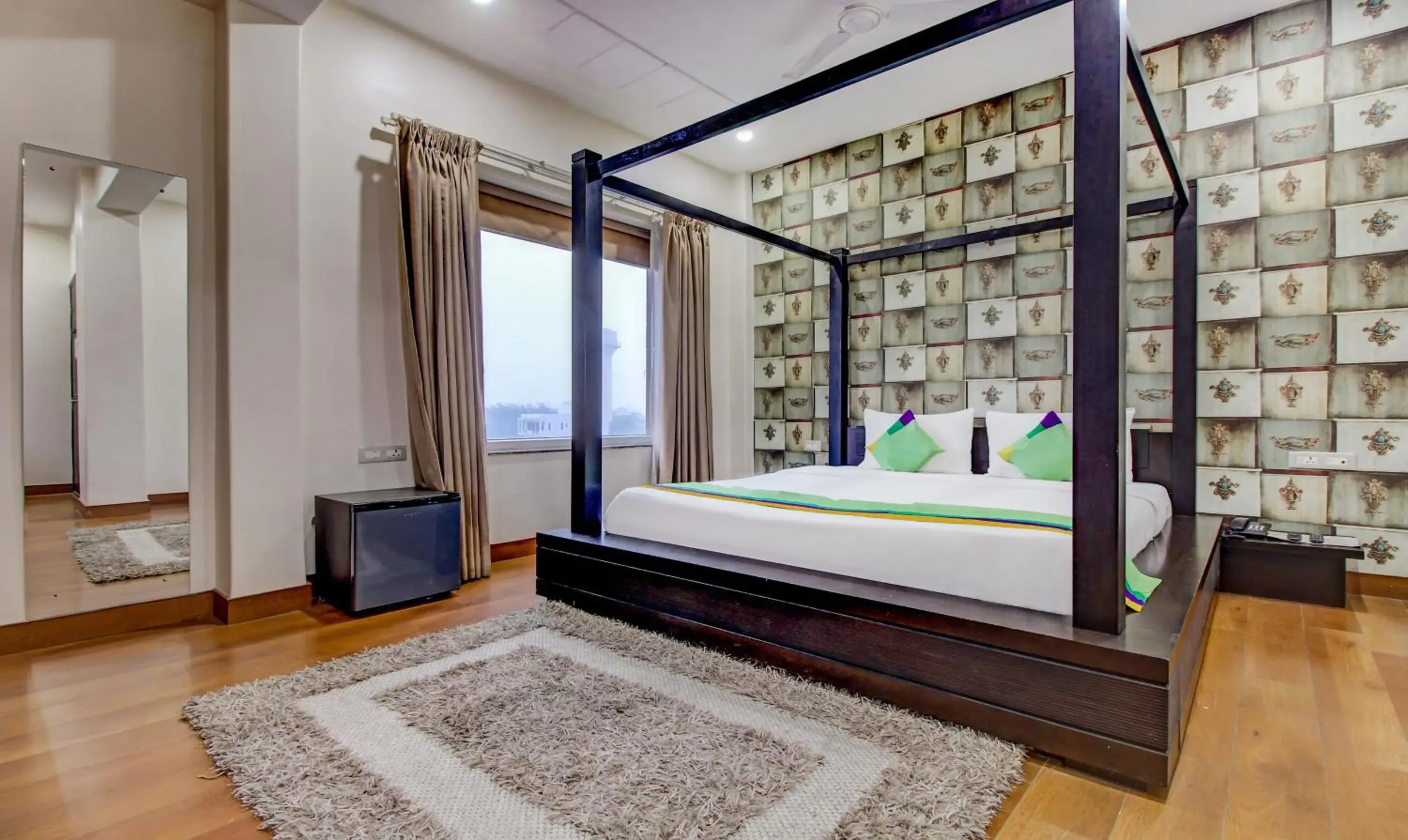 Bedroom, Bed in Treebo M2M Residency Sector 46 Bedroom, Bed in Treebo M2M Residency Sector 46