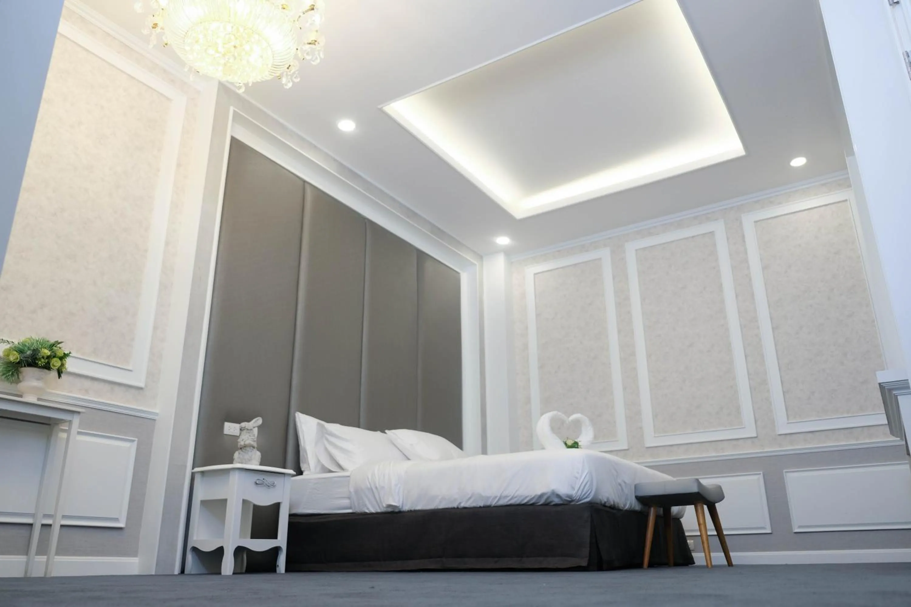 Bedroom, Bed in VARIMANTRA HOTEL