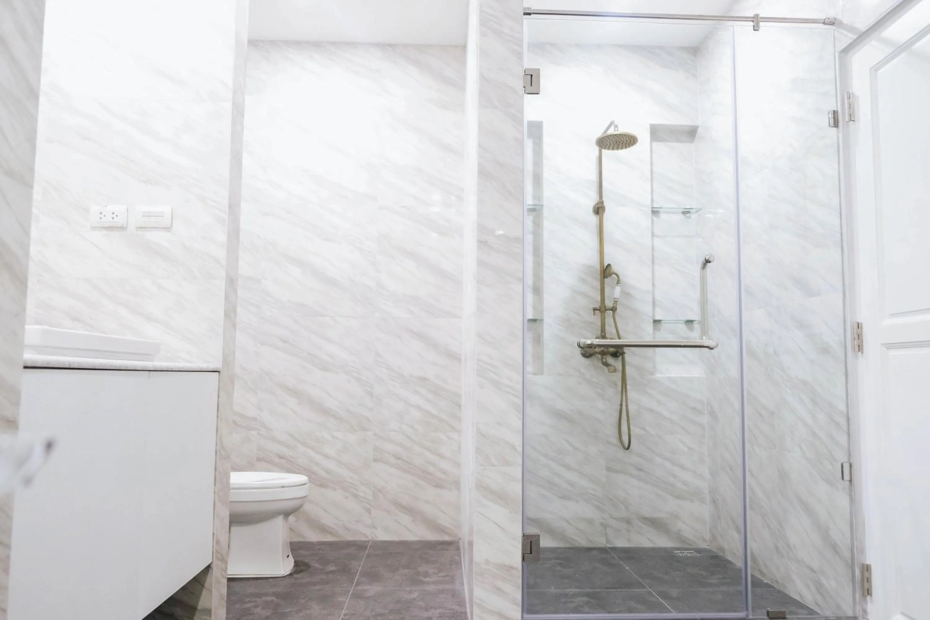 Bathroom in VARIMANTRA HOTEL