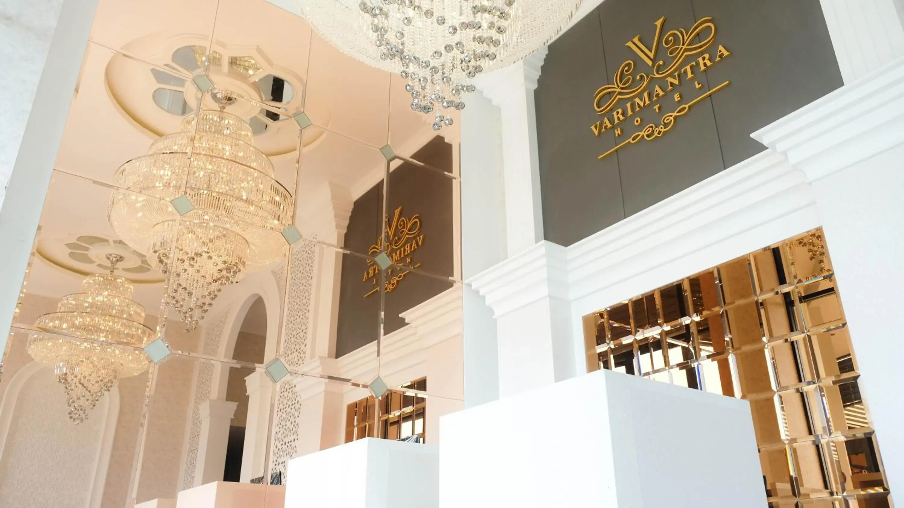 Property building in VARIMANTRA HOTEL Property building in VARIMANTRA HOTEL