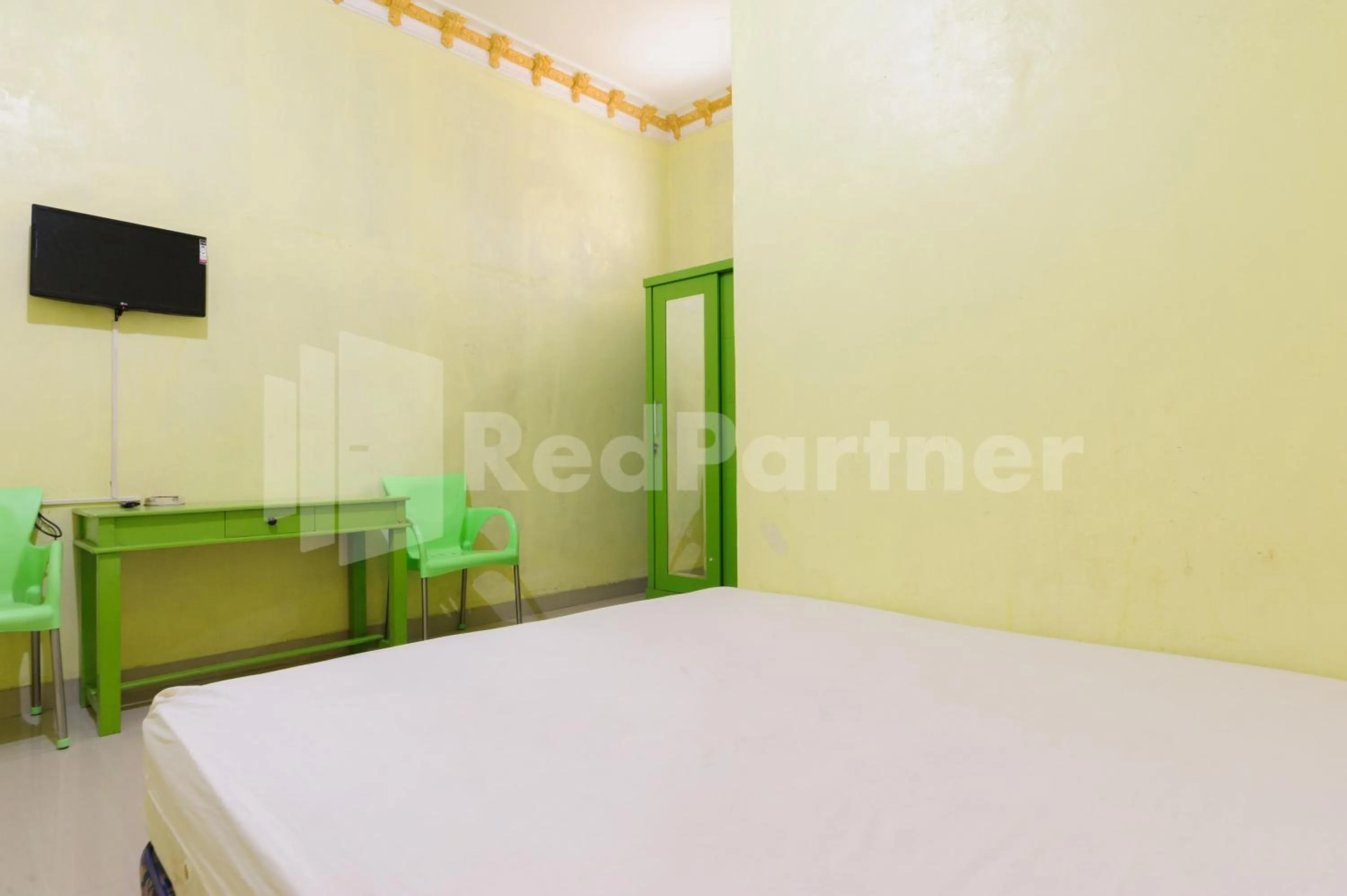 Bedroom, Bed in Homestay Hj Suharti Natar Lampung RedPartner
