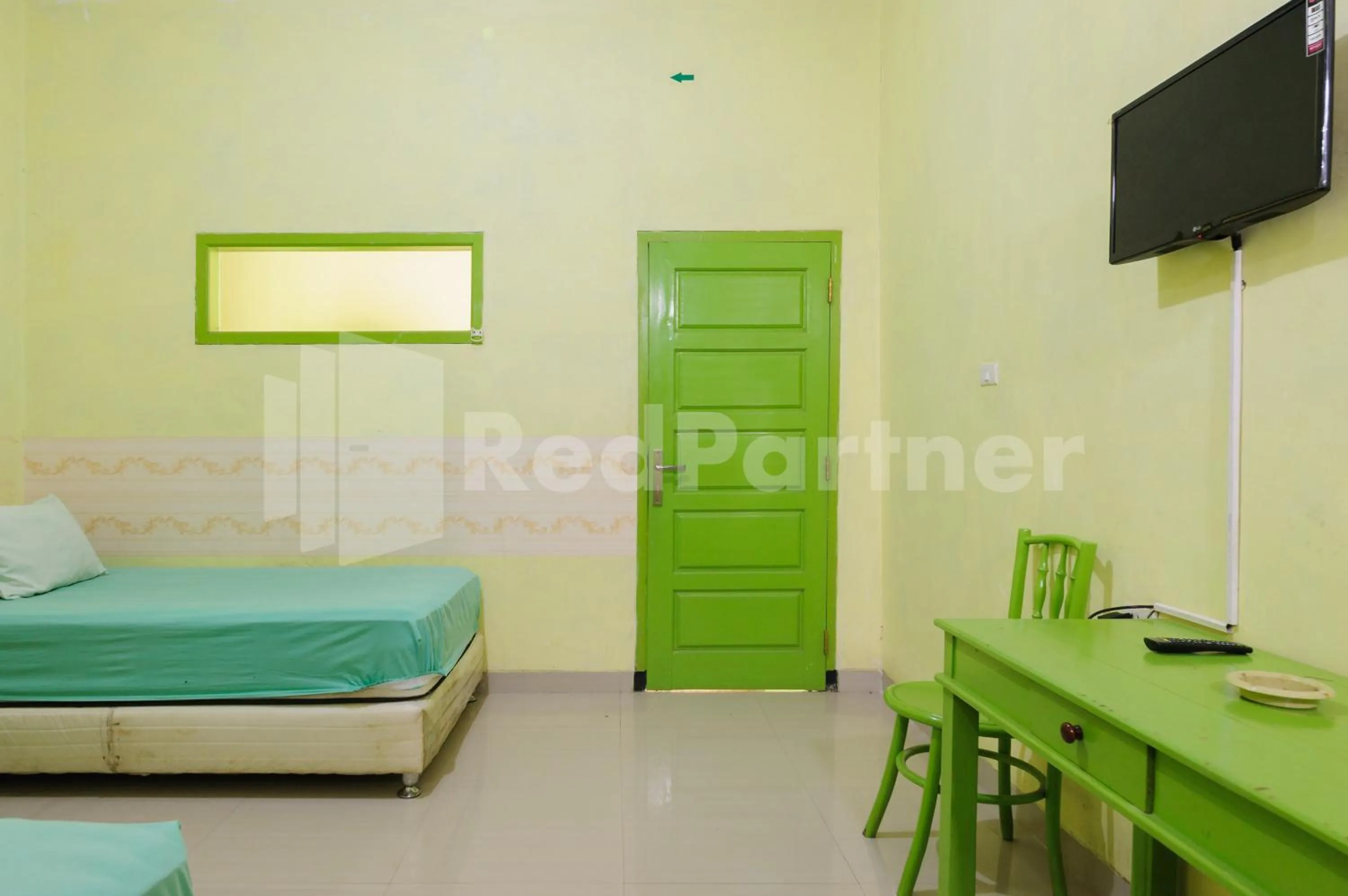 Bedroom, Bed in Homestay Hj Suharti Natar Lampung RedPartner