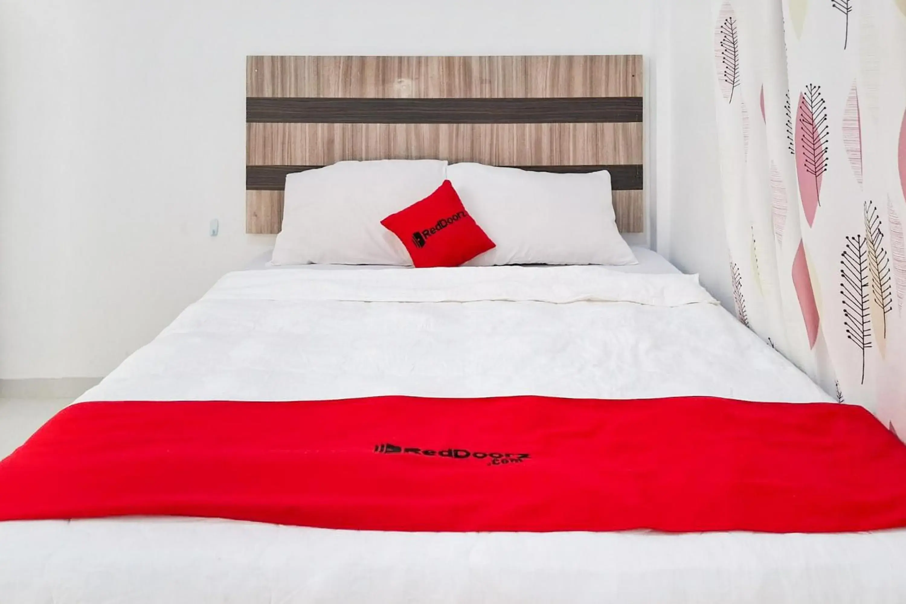 Bedroom, Bed in RedDoorz Syariah near Tanjung Pinang City Center Bedroom, Bed in RedDoorz Syariah near Tanjung Pinang City Center