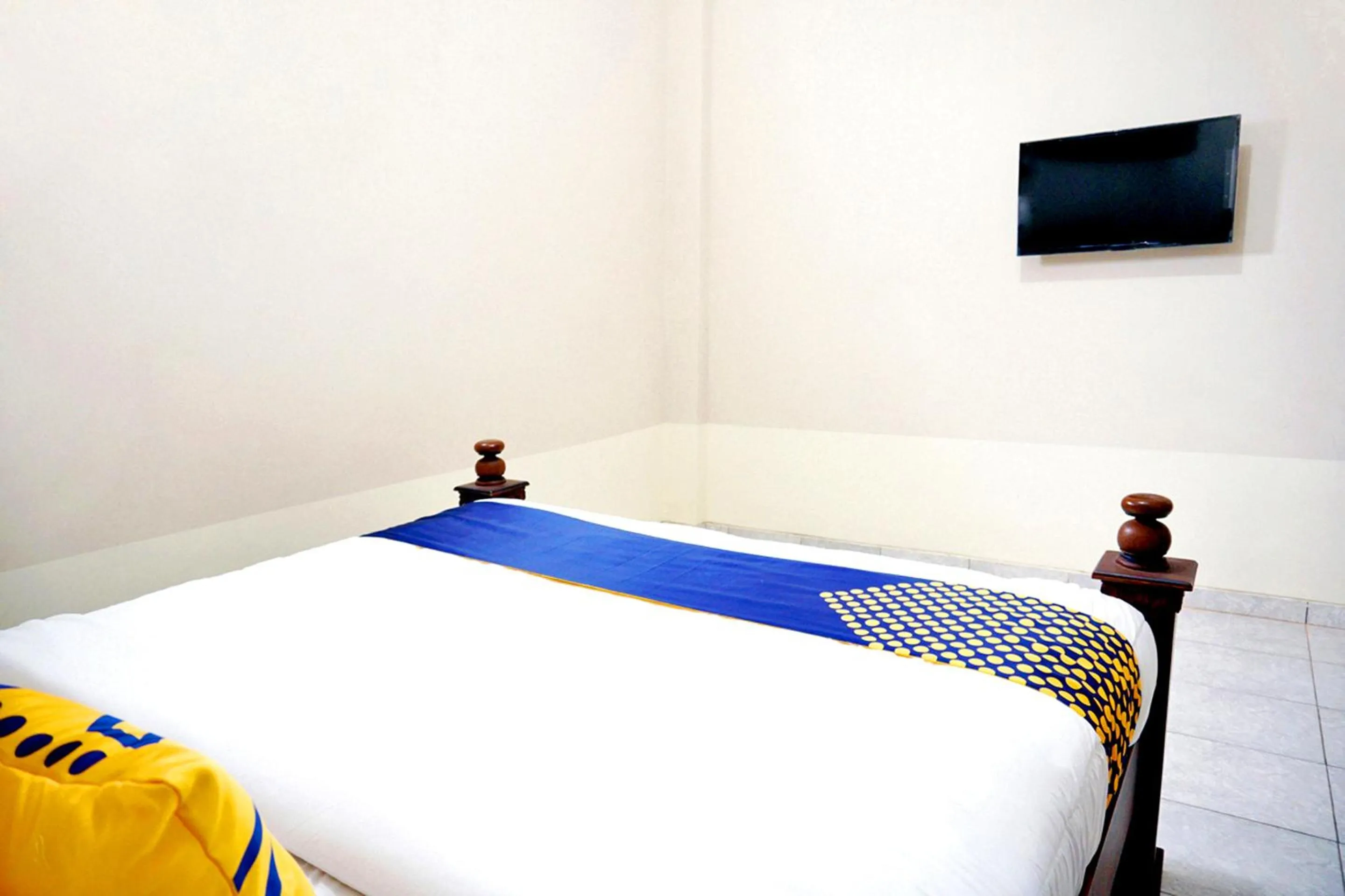 Bedroom, Bed in SPOT ON 2629 Duta Karimun