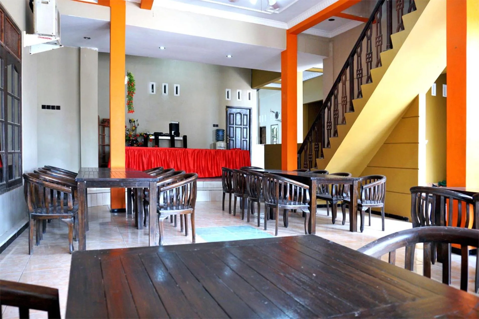 Restaurant/places to eat in SPOT ON 2629 Duta Karimun