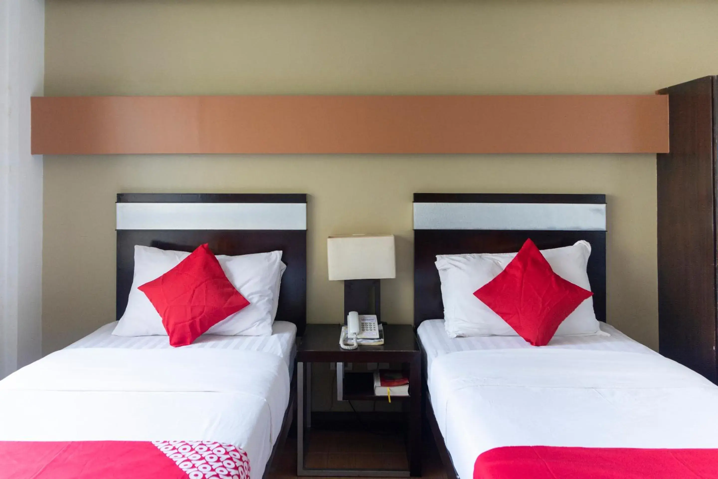 Bedroom, Bed in East View Hotel Bedroom, Bed in East View Hotel