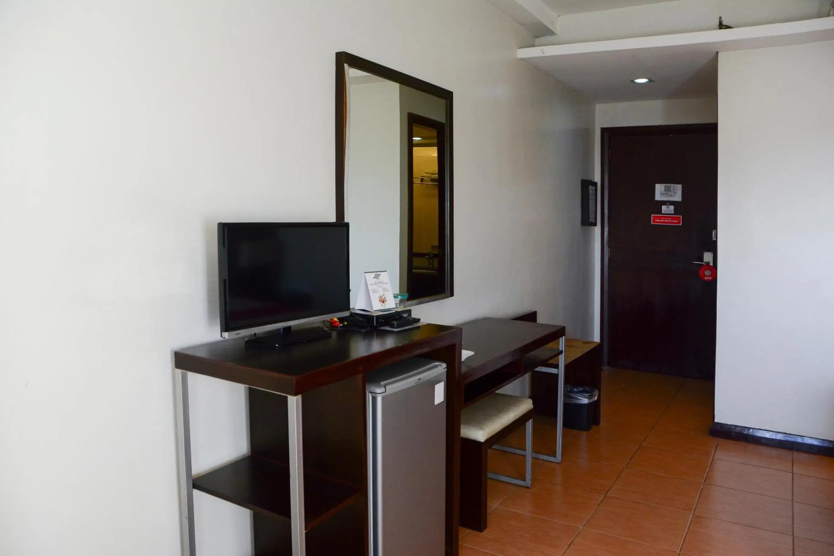 TV and multimedia in East View Hotel TV and multimedia in East View Hotel