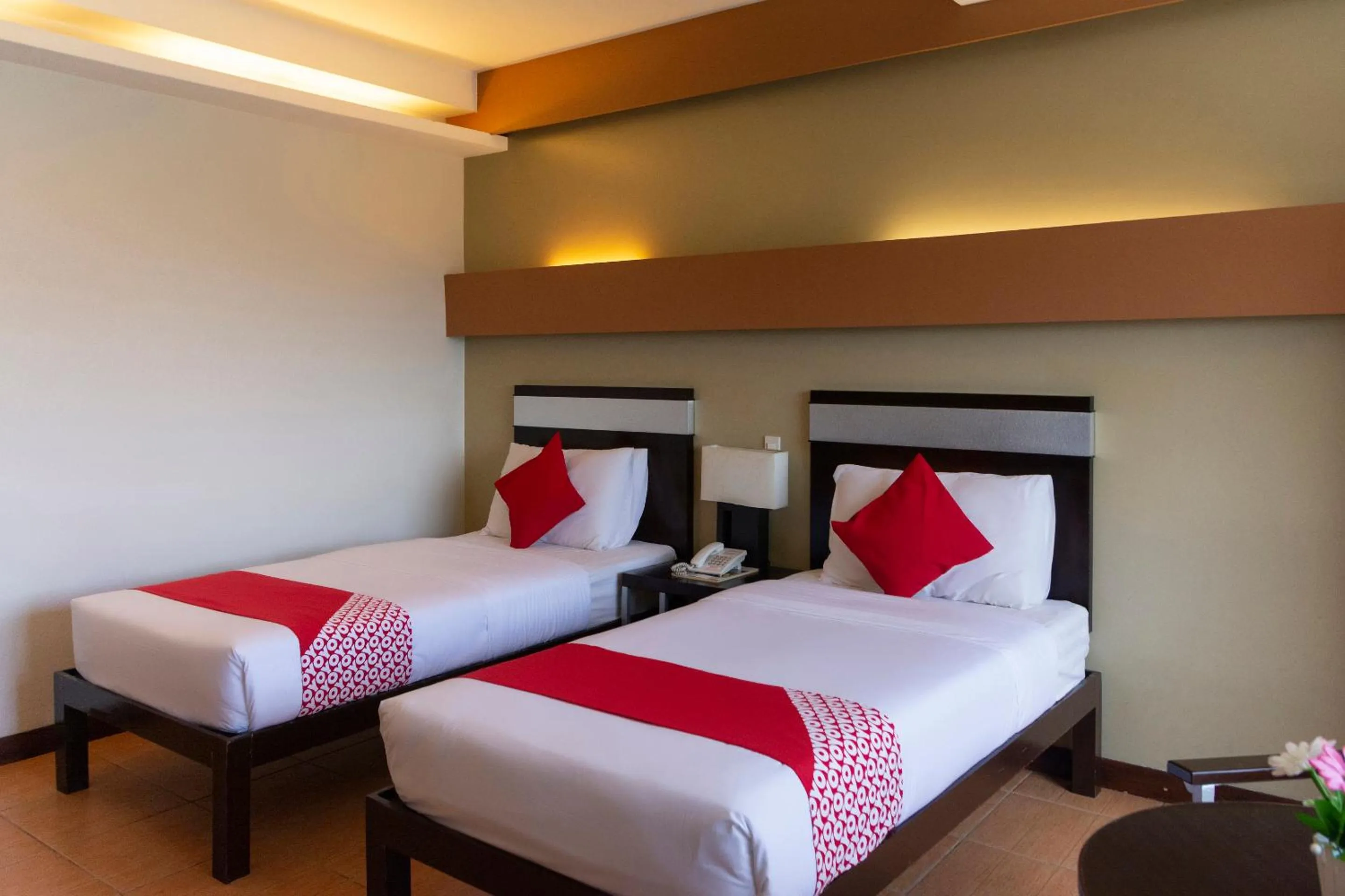 Bedroom, Bed in East View Hotel