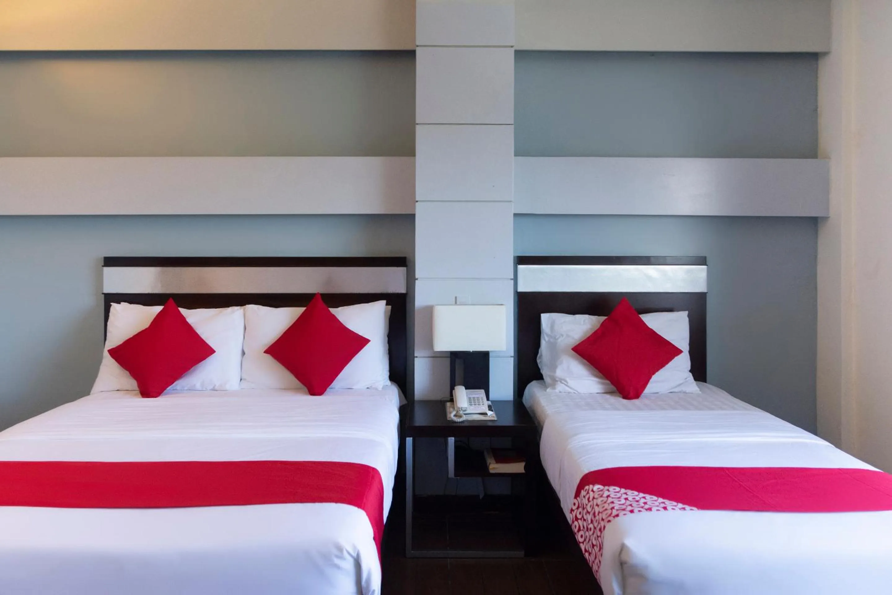 Bedroom, Bed in East View Hotel