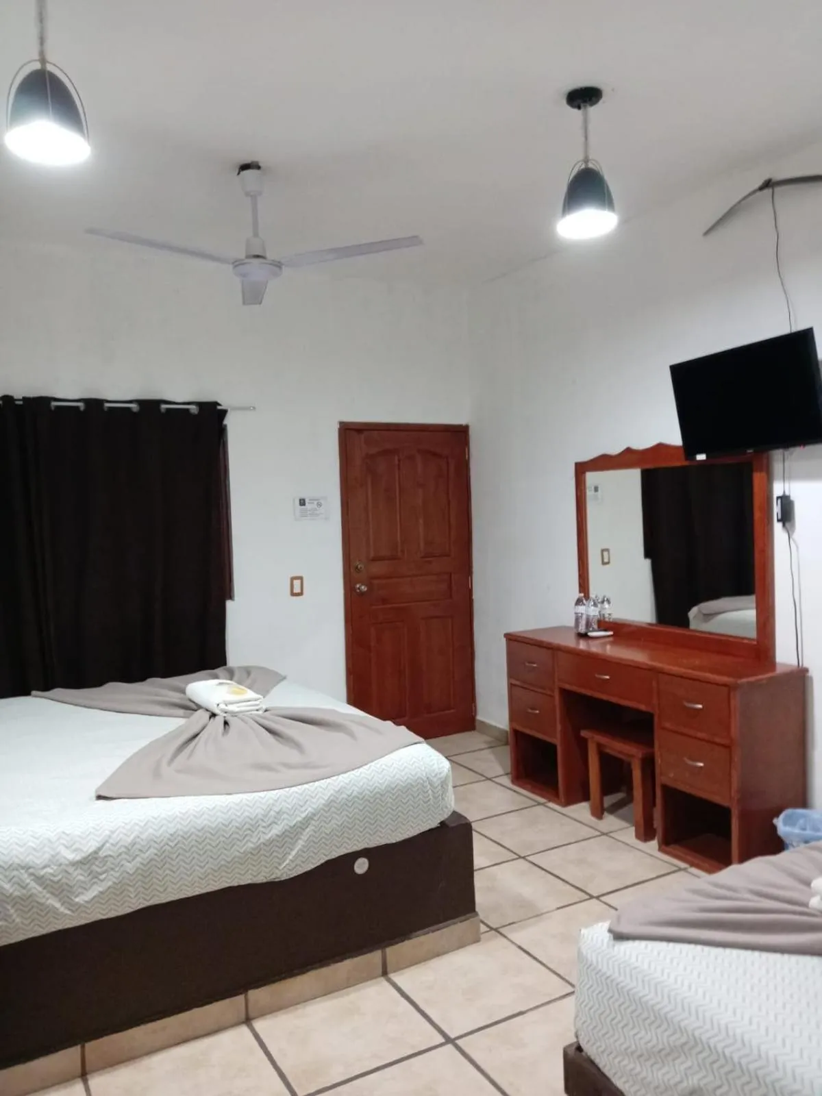 Bed in Hotel Colonos Los Cabos