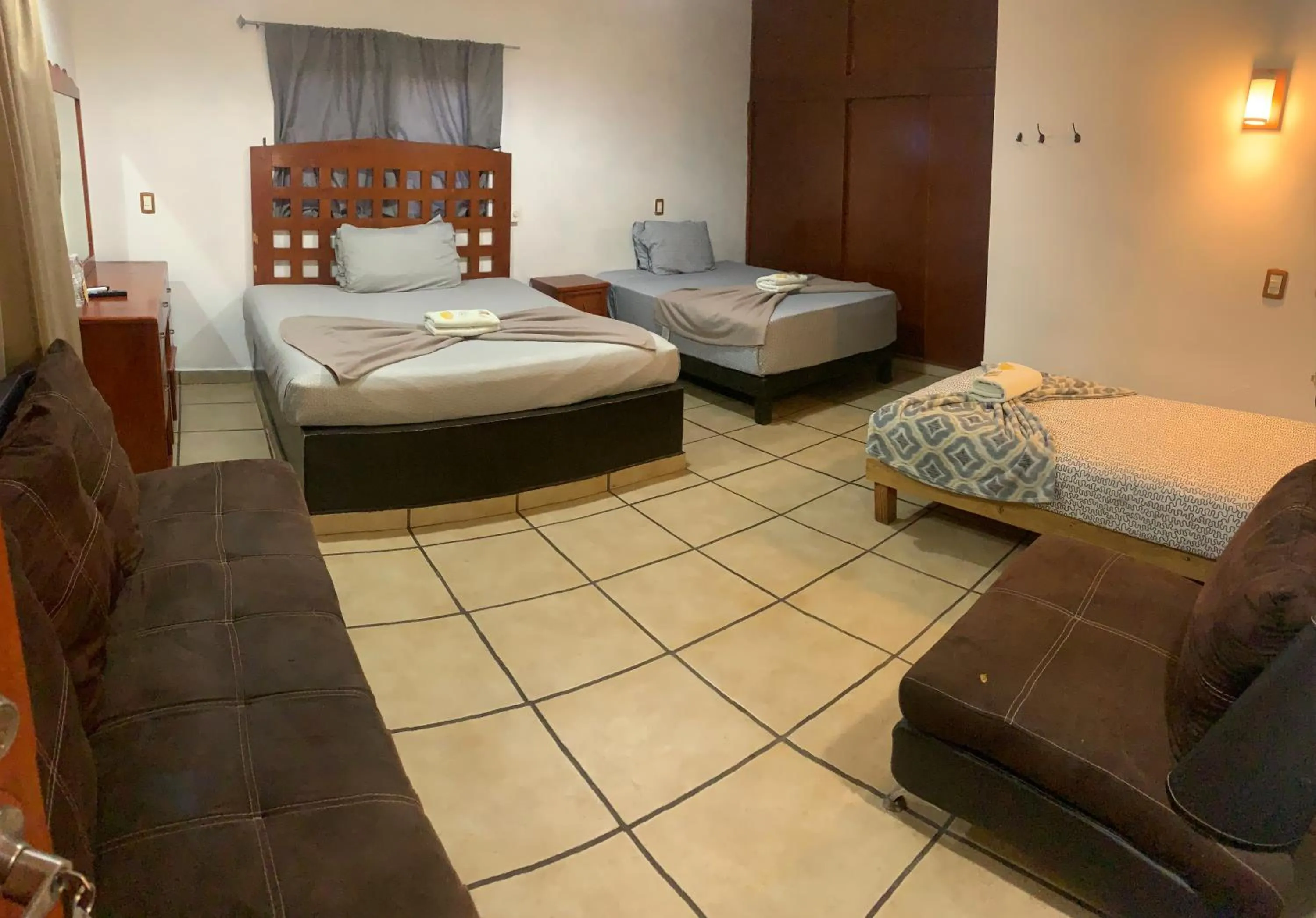 Bed in Hotel Colonos Los Cabos