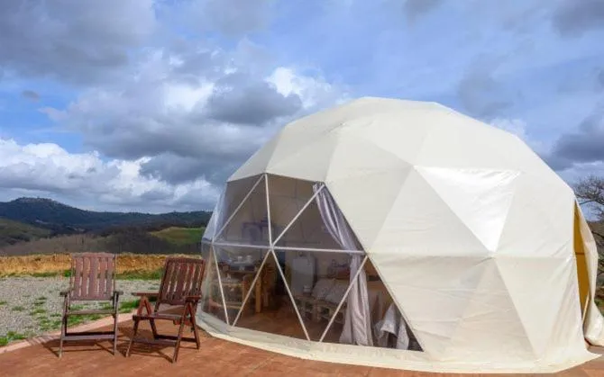 Summer in La casa sul tetto, Room's & Glamping