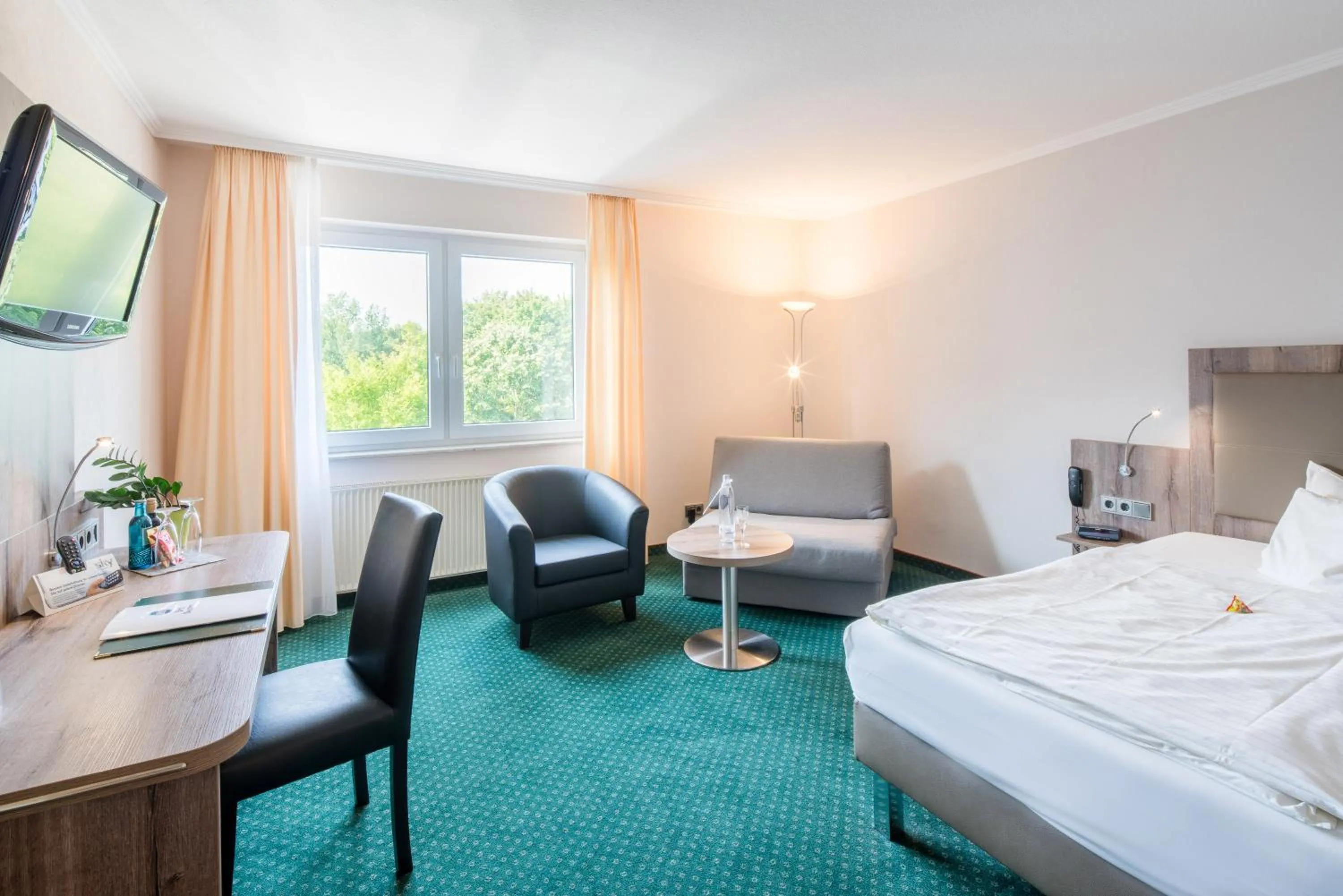 Photo of the whole room, Bed in Best Western Hotel Am Papenberg