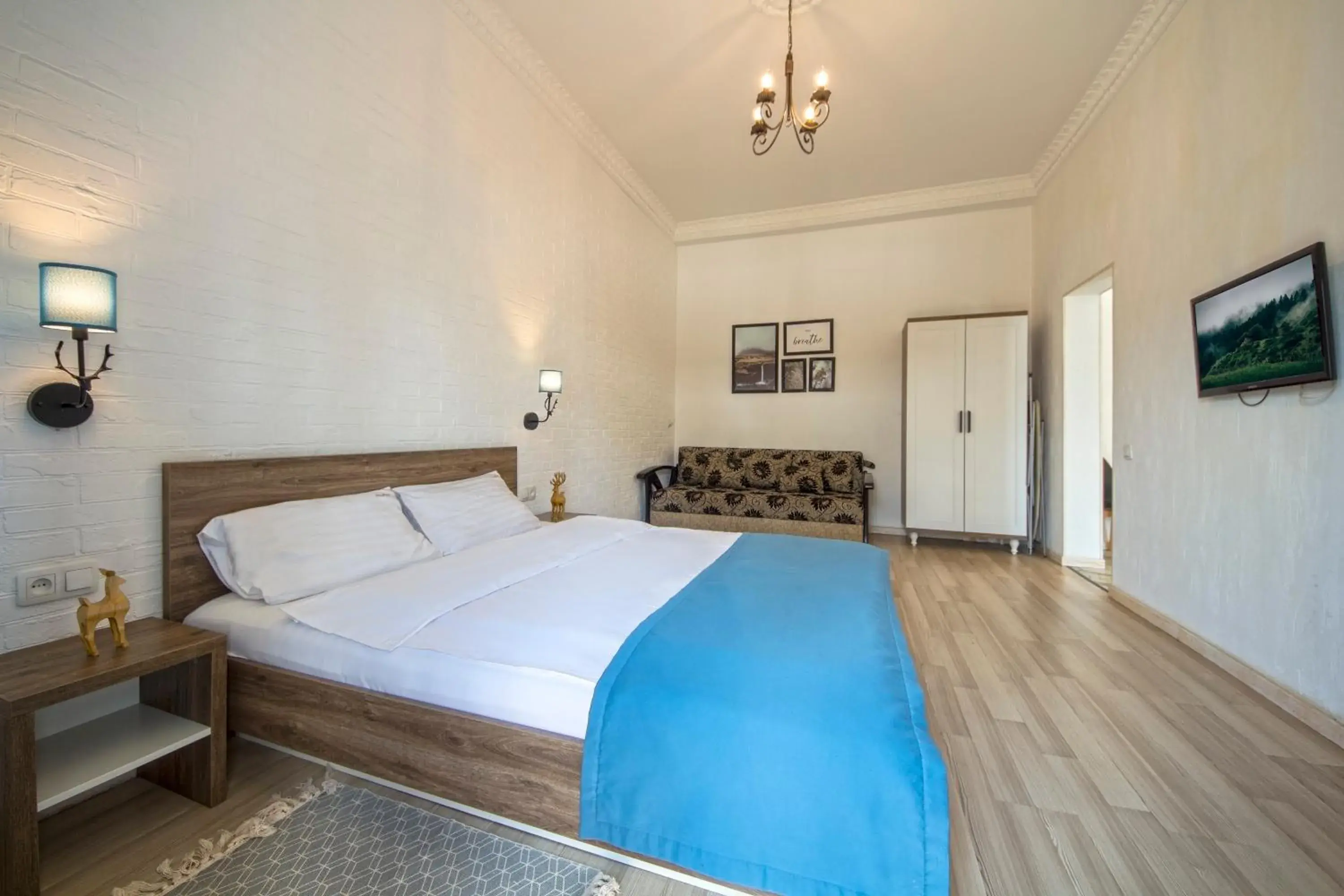 Deluxe Apartment with a view of Khreschatyk in Scandinavian Apartments Deluxe Apartment with a view of Khreschatyk in Scandinavian Apartments