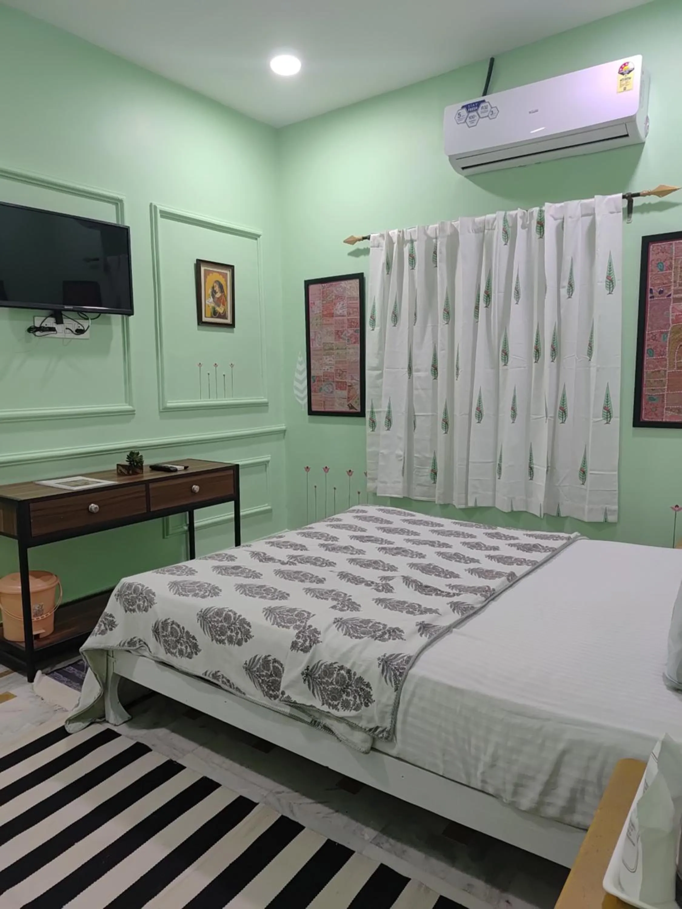 Bed in Bhim Kothi