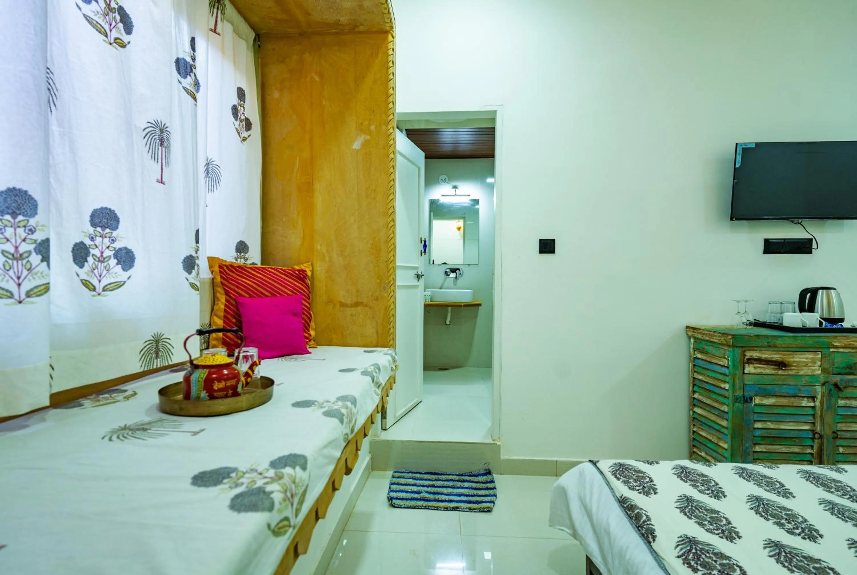 TV and multimedia in Bhim Kothi