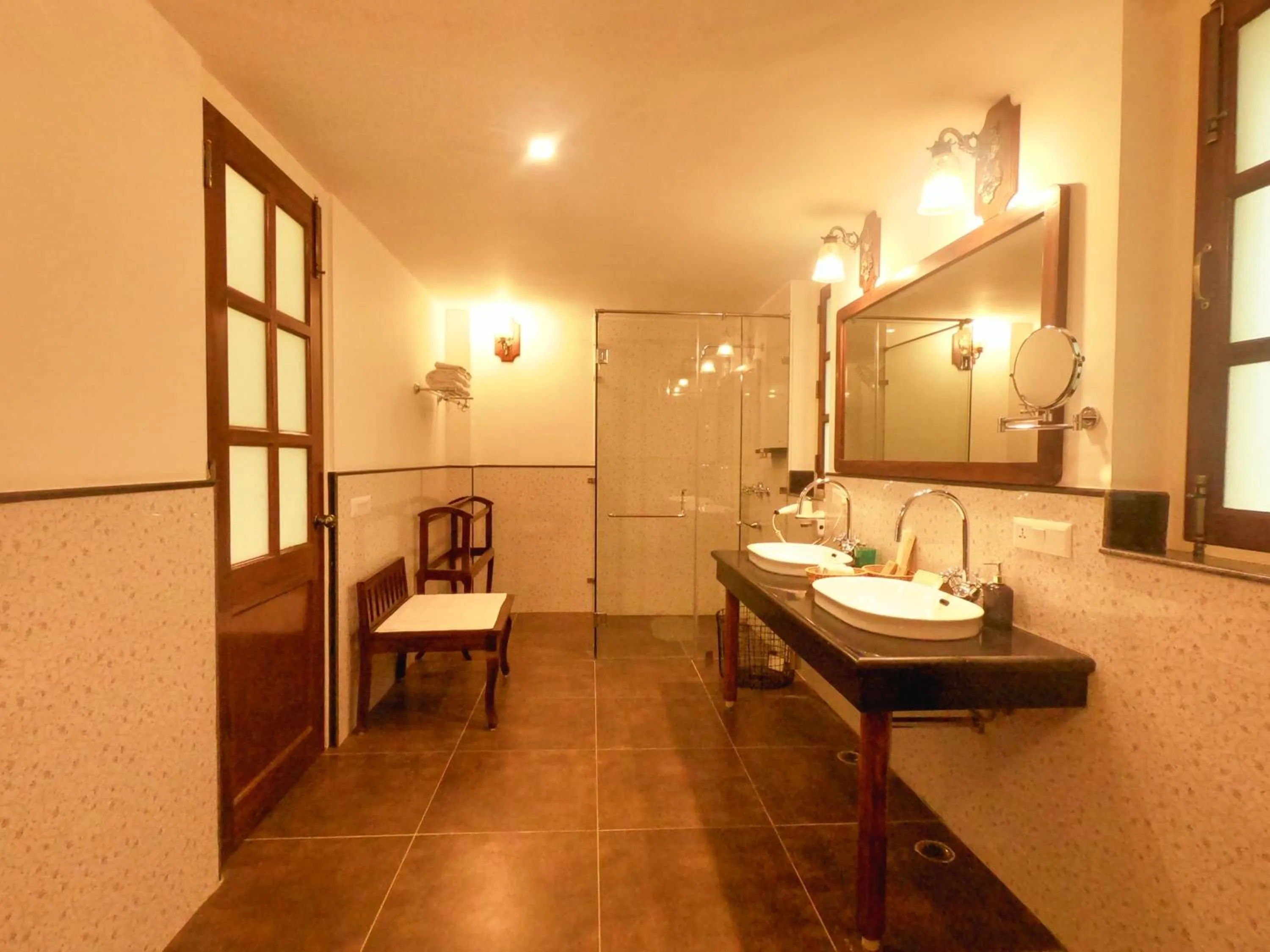 Bathroom in Sariska Safari Lodge