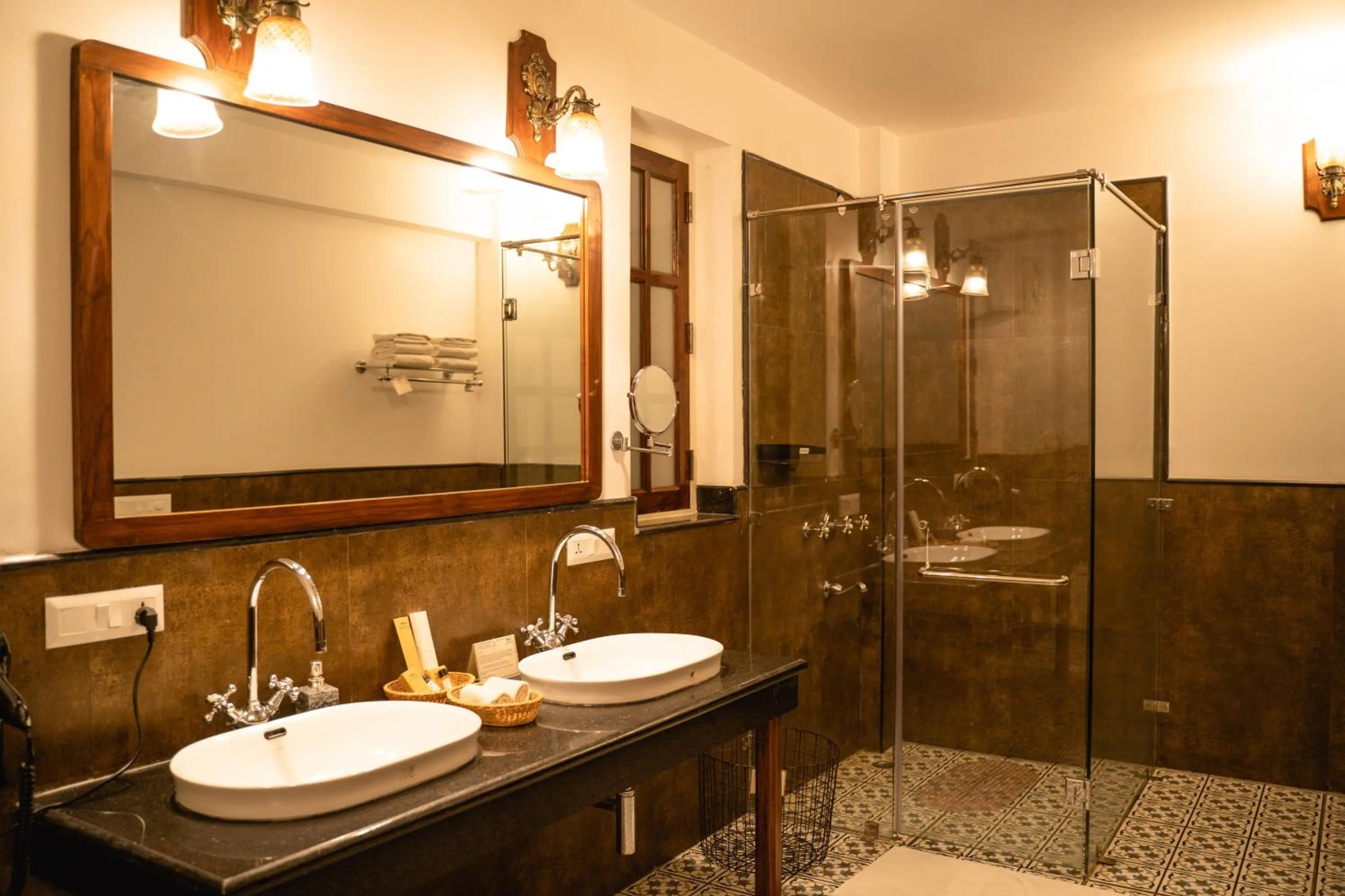 Bathroom in Sariska Safari Lodge