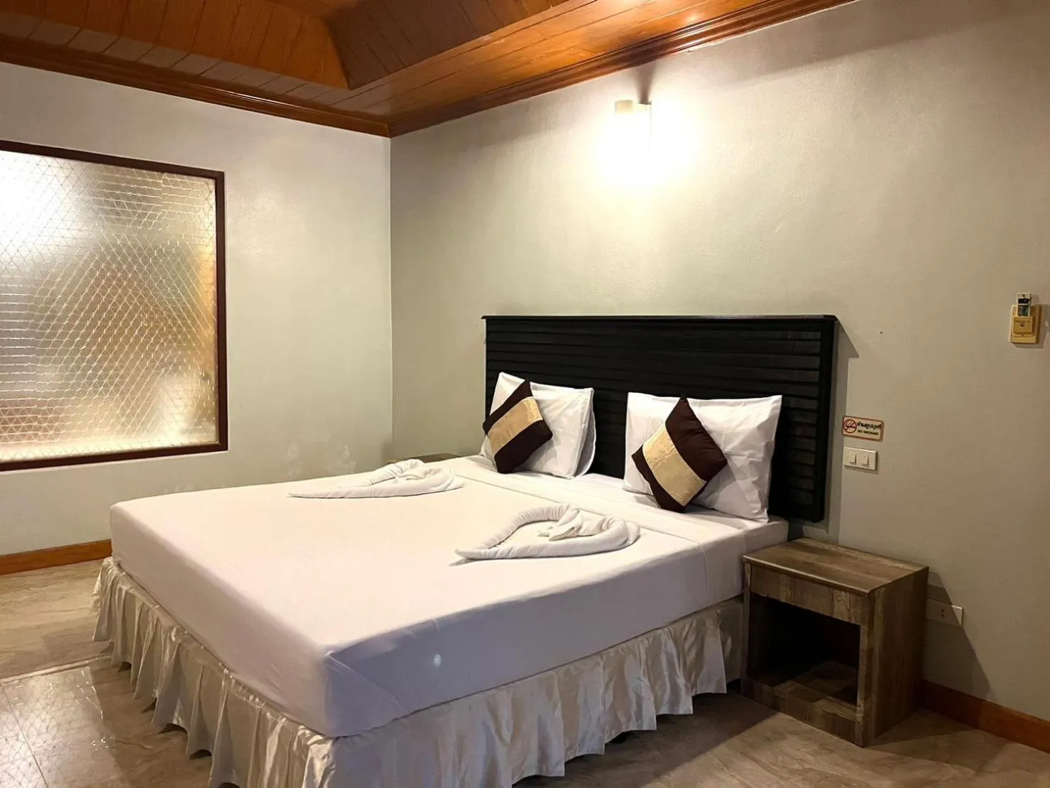 Bed in Haad Khuad Resort