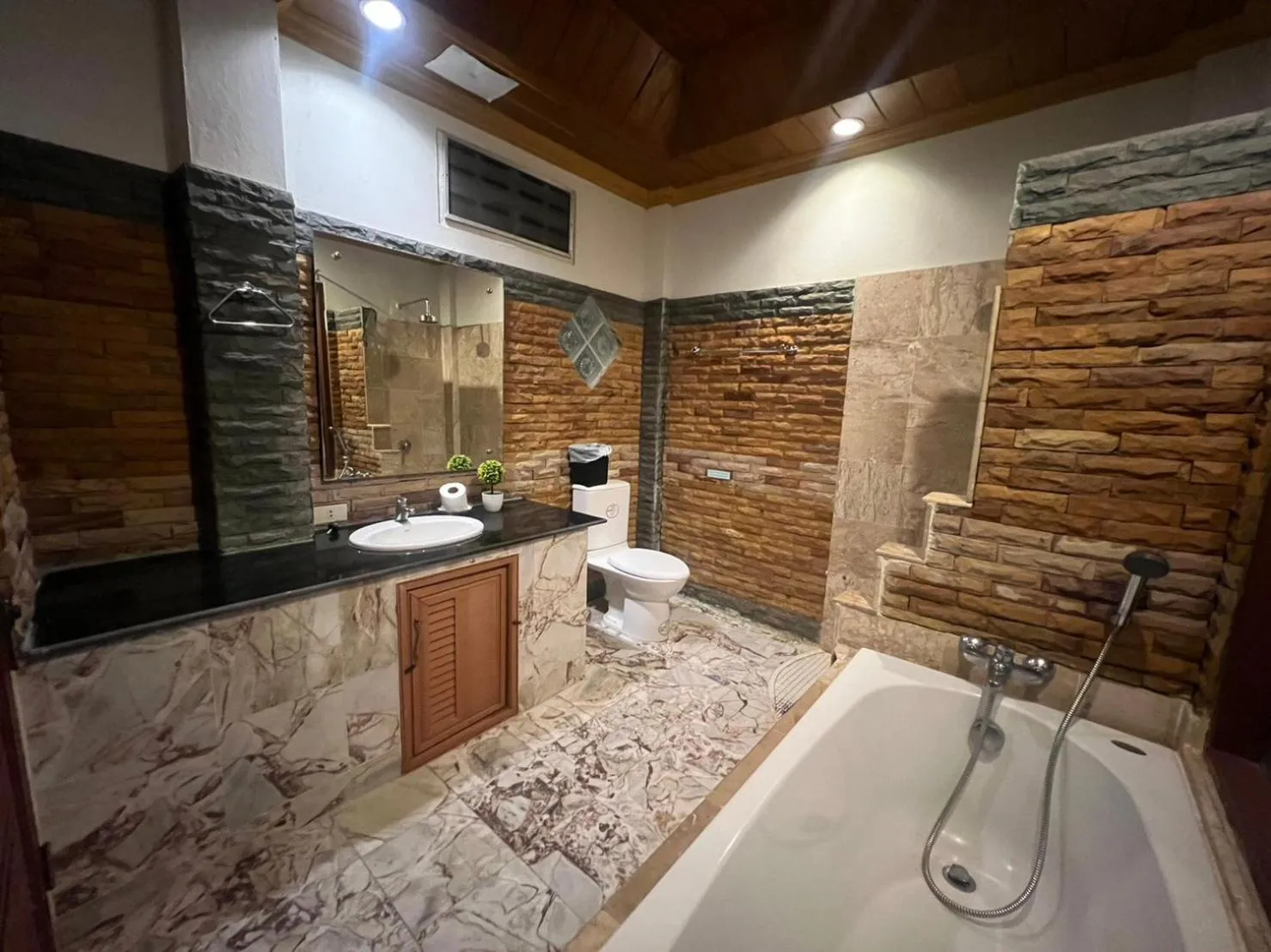 Bathroom in Haad Khuad Resort