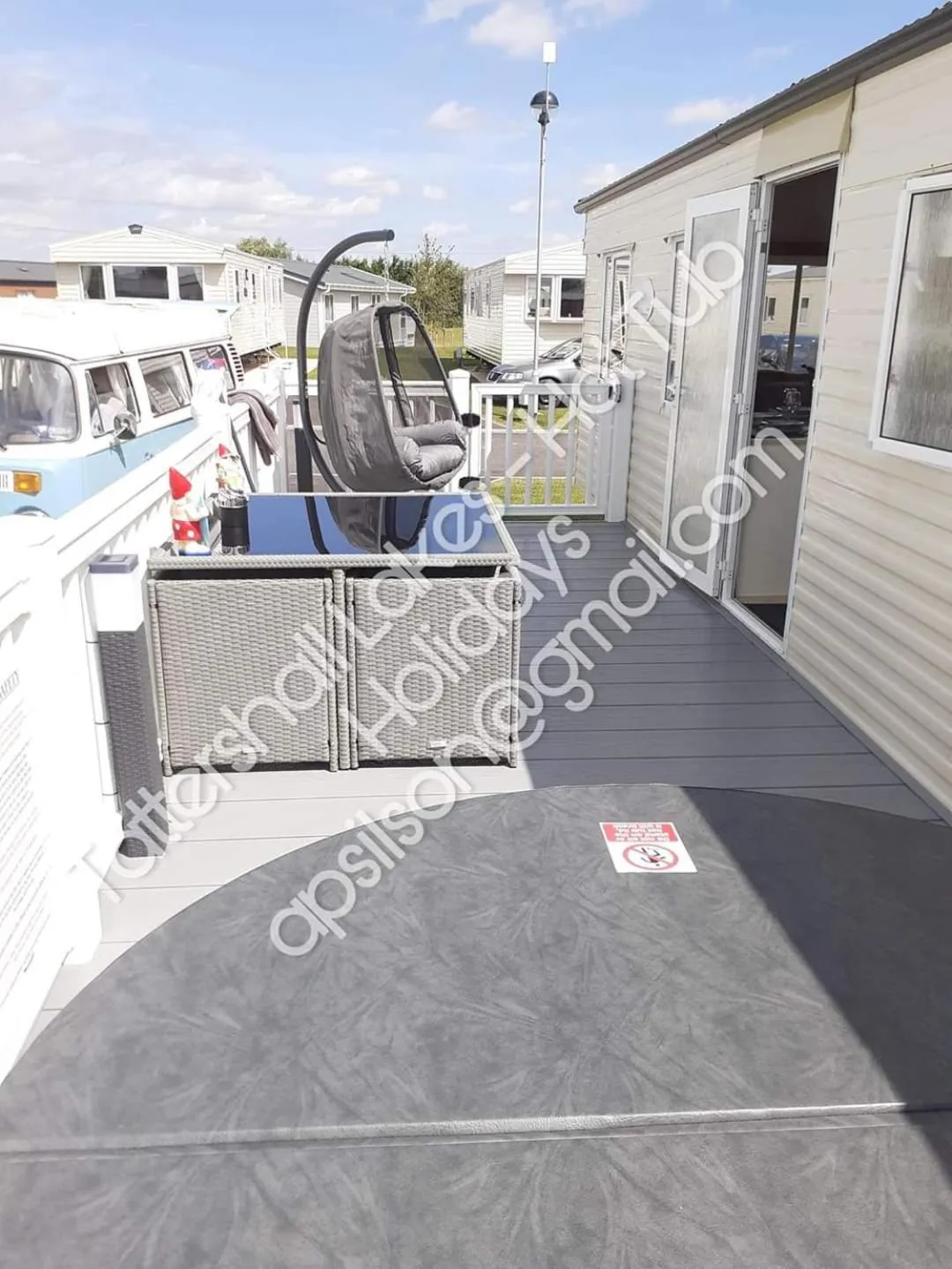 Balcony/Terrace in Tattershall Luxury Hot Tub Caravan