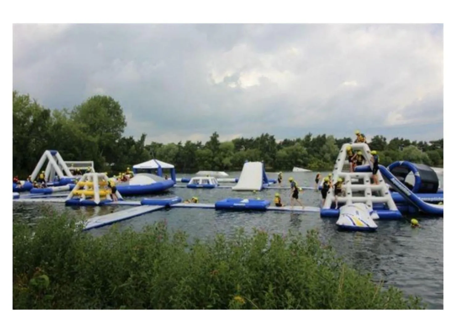 Neighbourhood in Tattershall Luxury Hot Tub Caravan