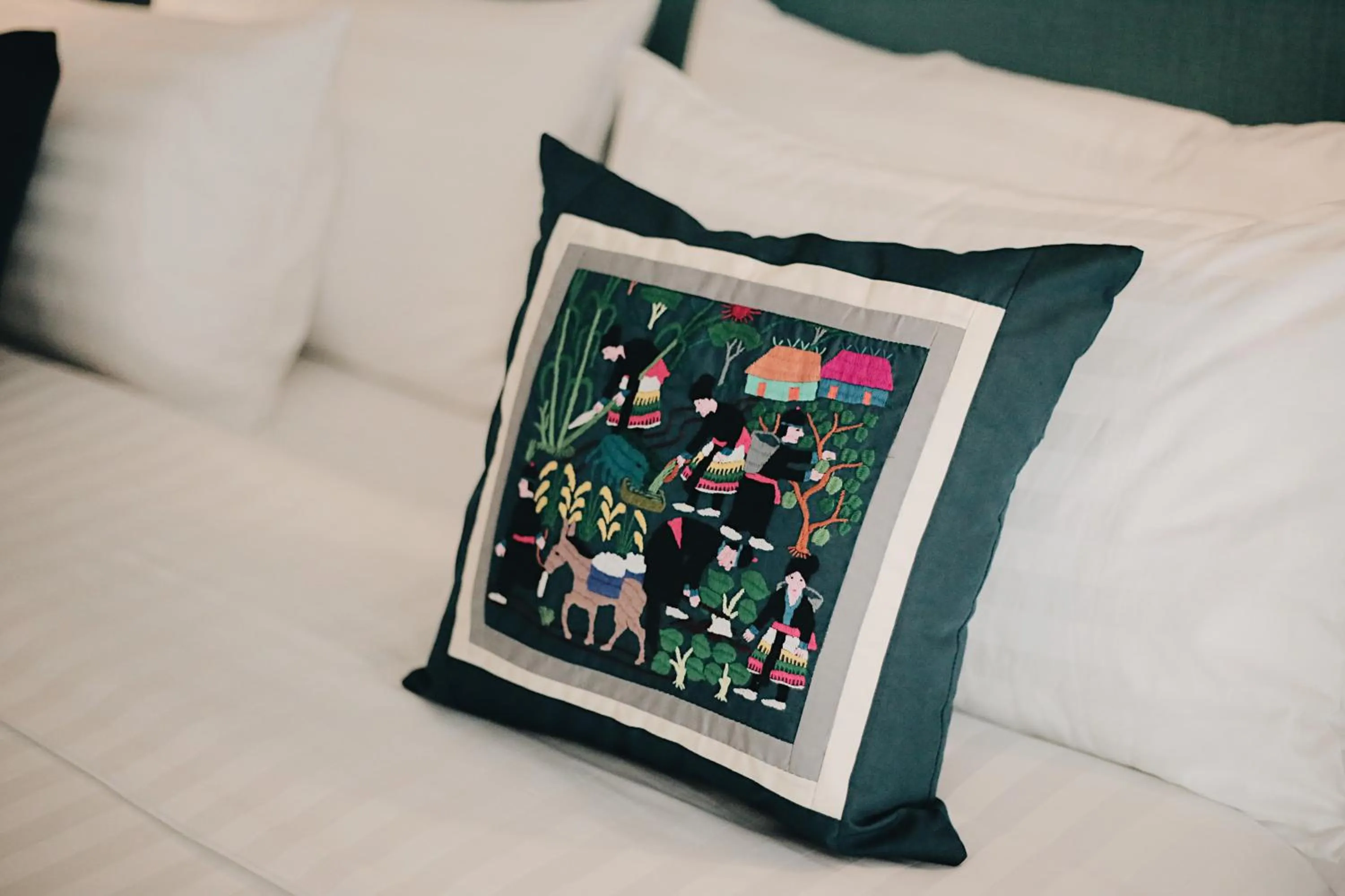 Photo of the whole room in Fullrich Lanna Suite