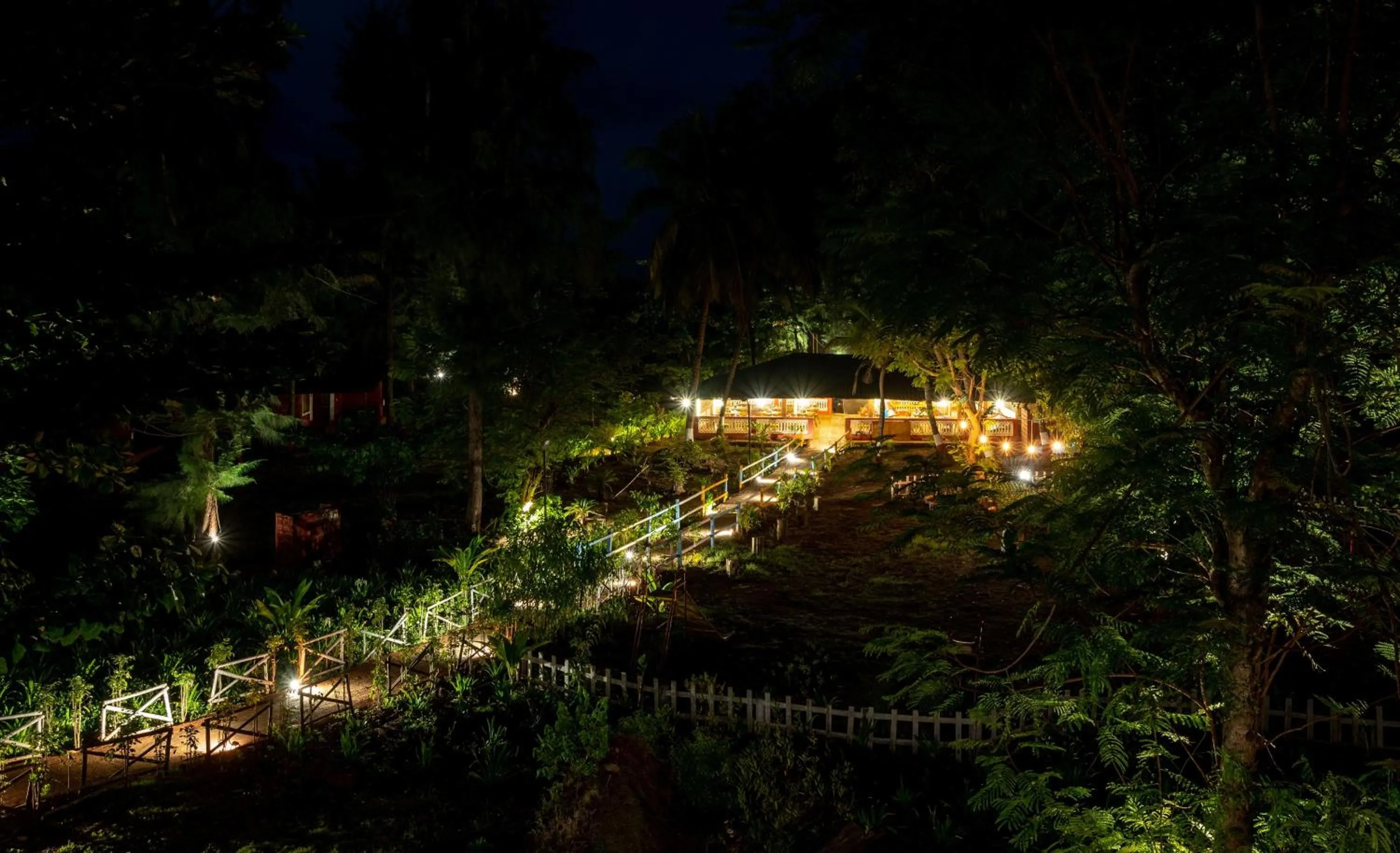 Restaurant/places to eat in Lotus an Eco Beach Resort Dapoli Murud