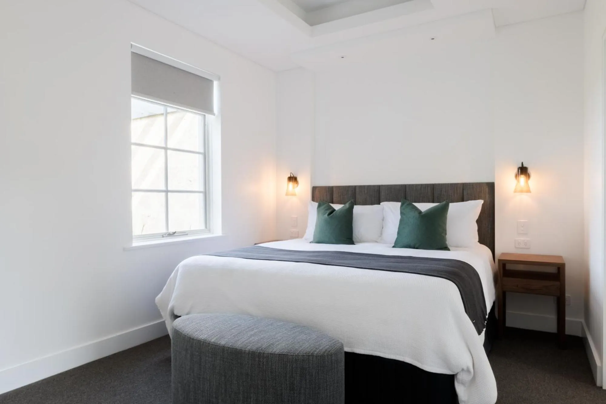 Bedroom, Bed in The Louise