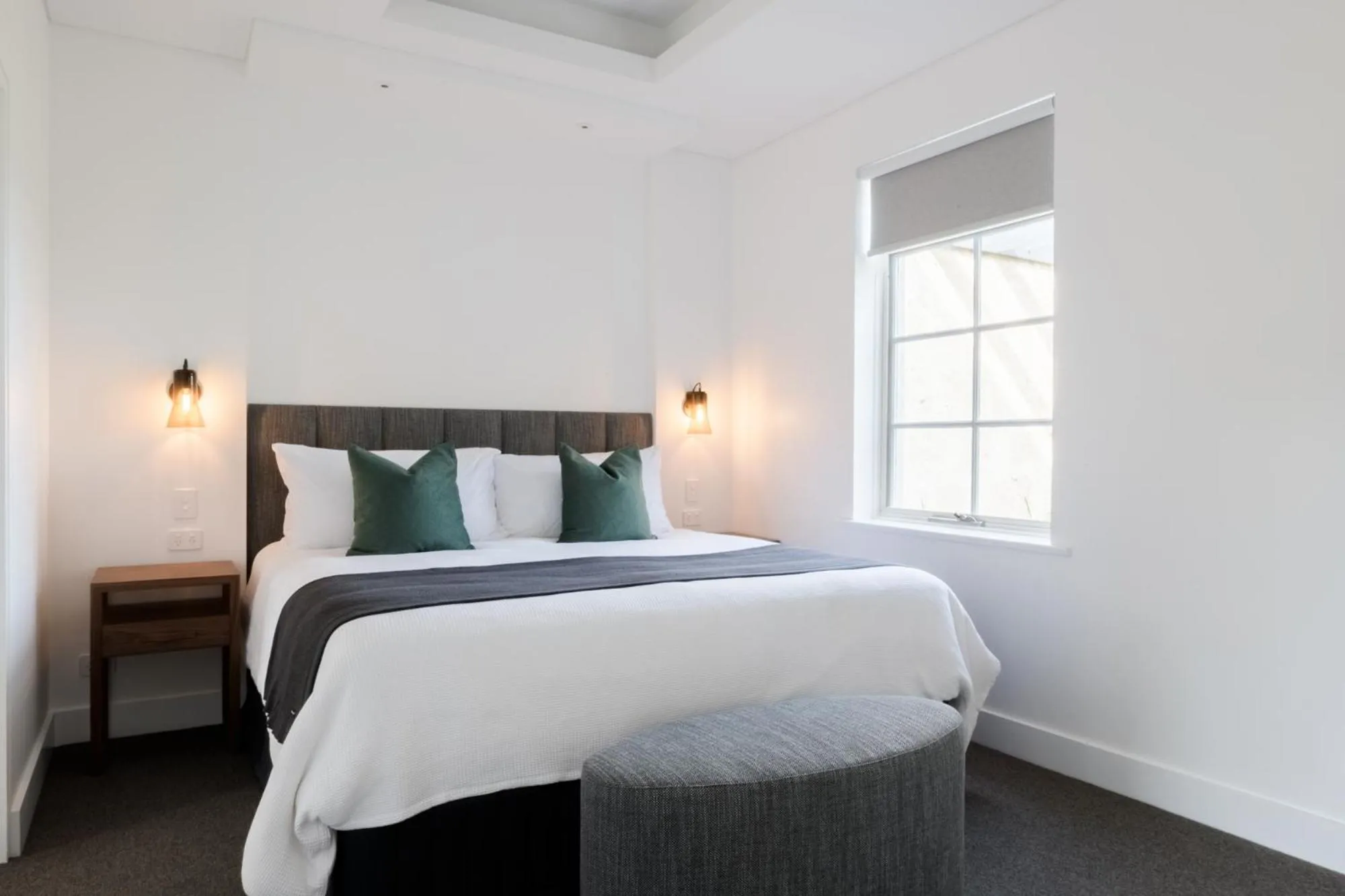 Bedroom, Bed in The Louise