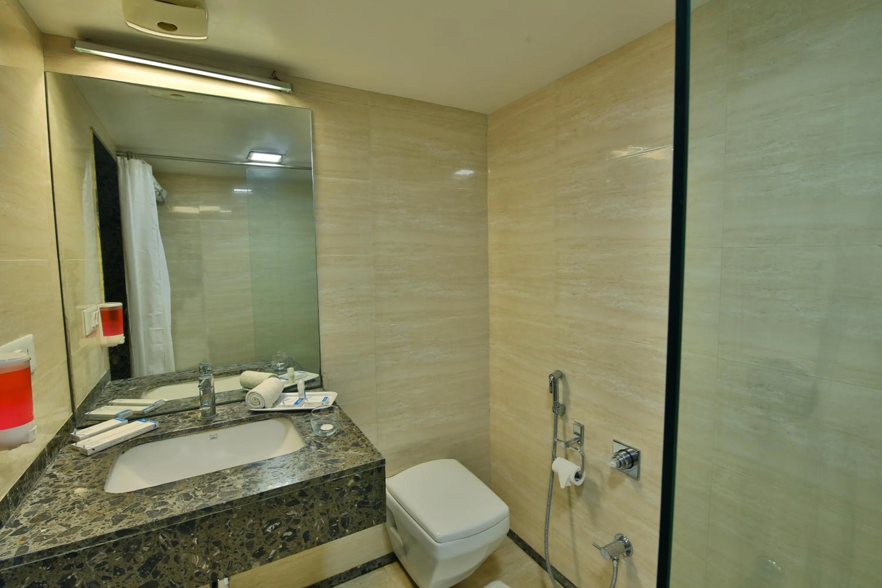 Bathroom in Hotel Clarks Collection Vadodara