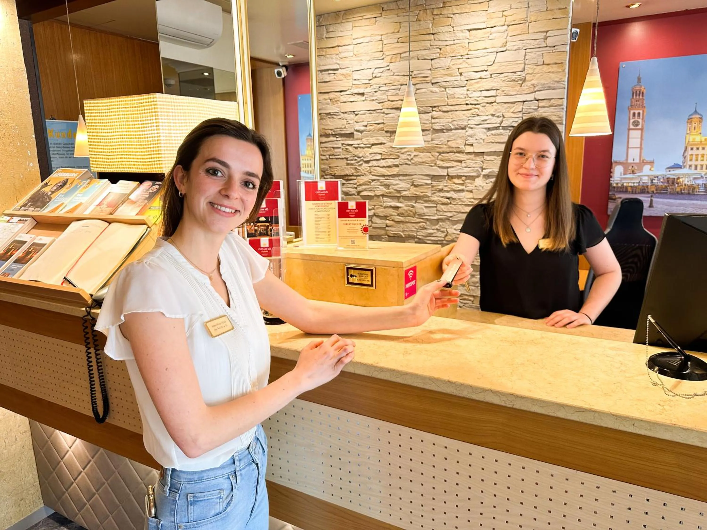 Lobby or reception in City Hotel Ost am Kö