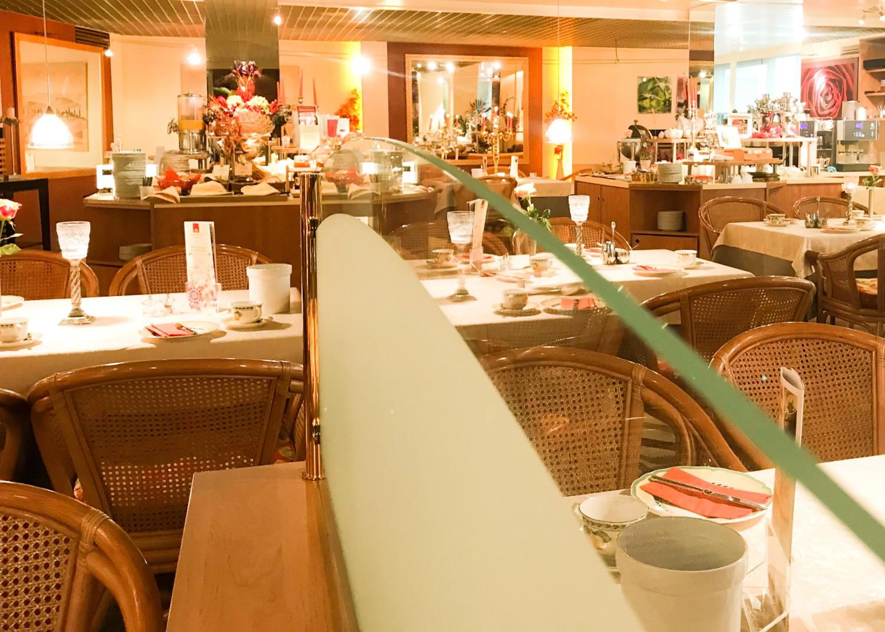 Restaurant/places to eat in City Hotel Ost am Kö