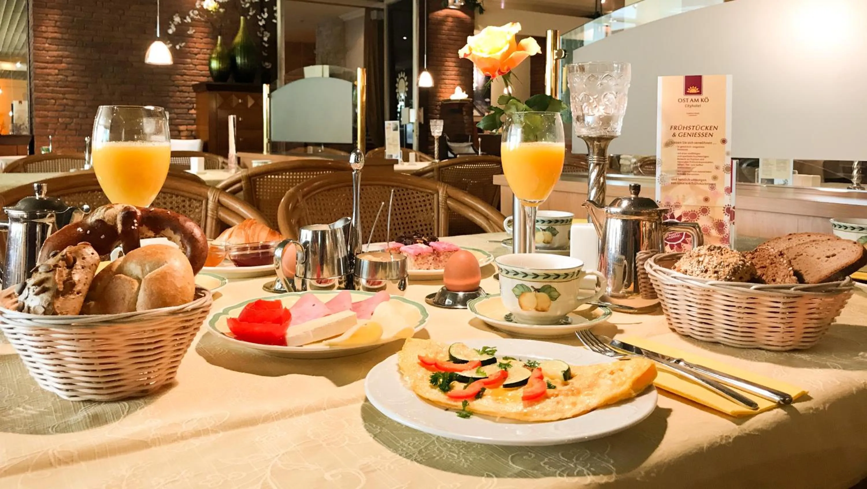 Restaurant/places to eat in City Hotel Ost am Kö