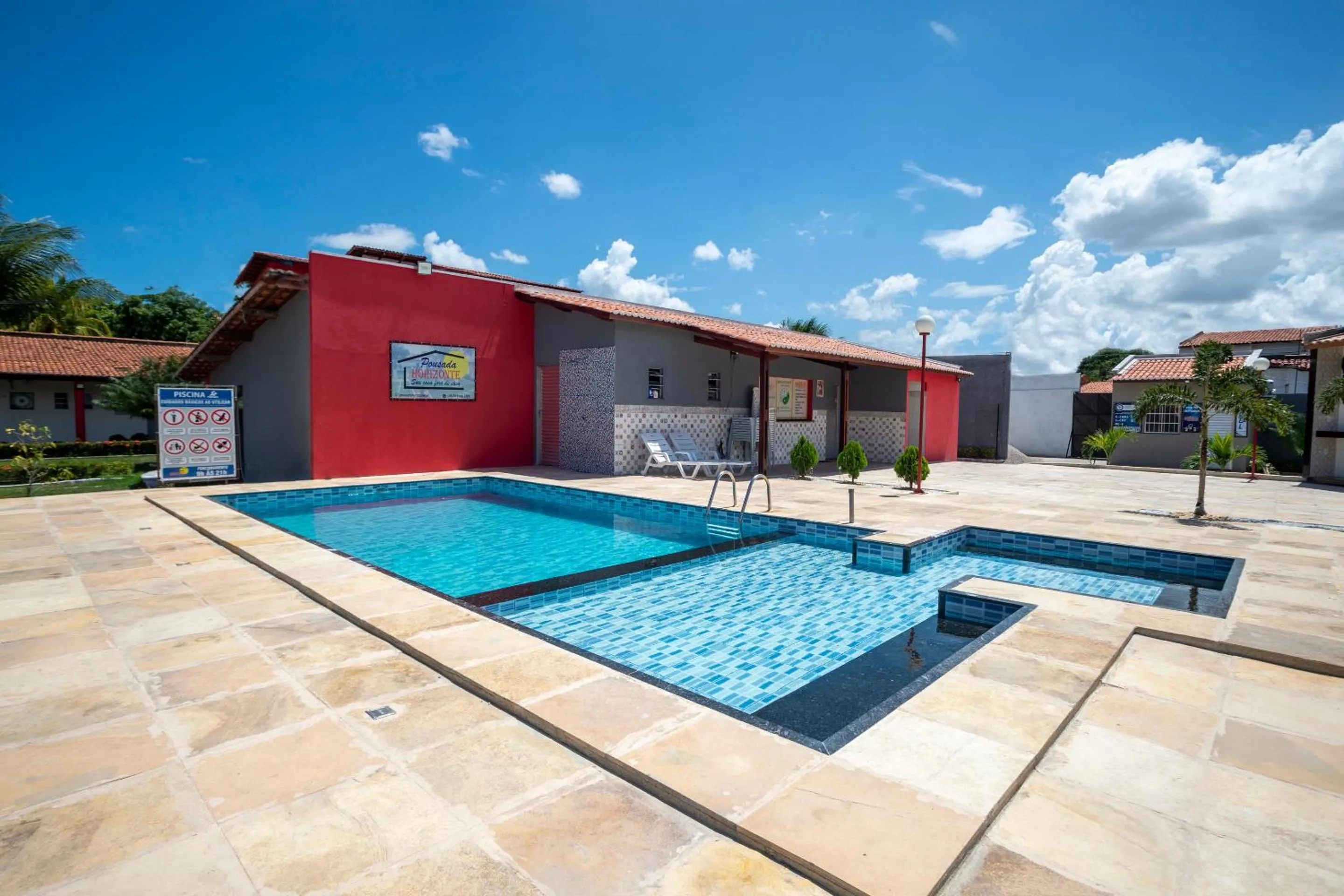 Property building in OYO Pousada Horizonte