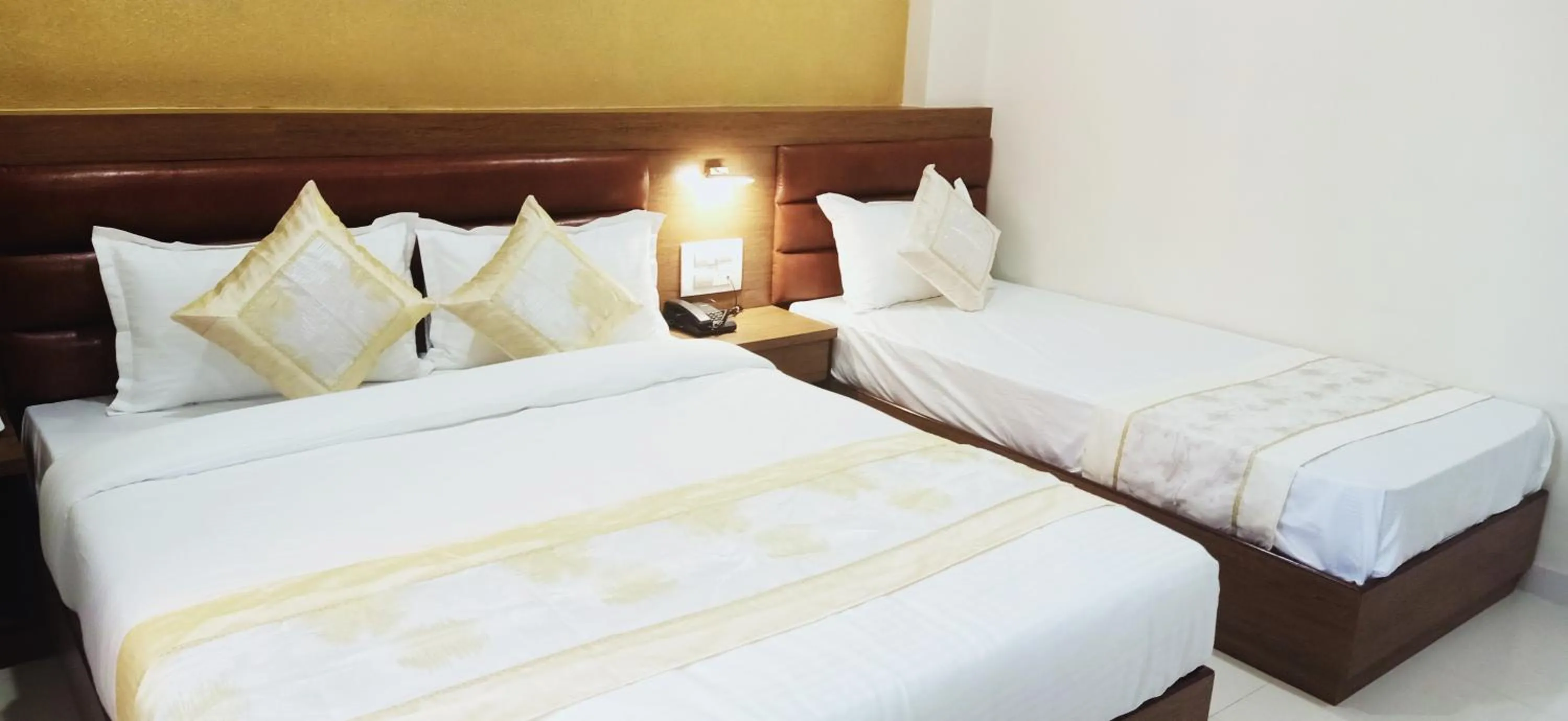 Bed in Hotel Crystal Luxury Inn- Bandra