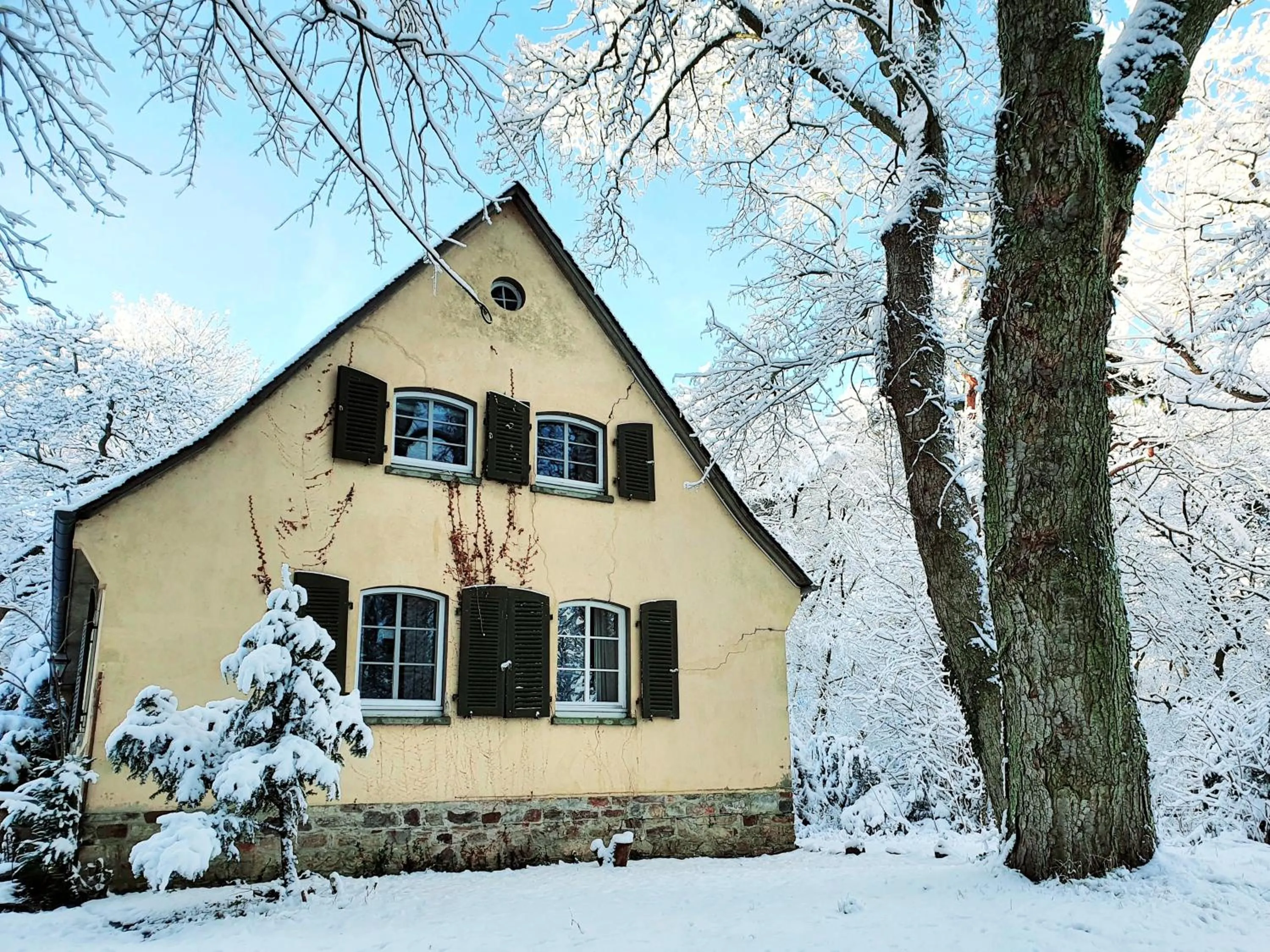 Property building in Jagdschloss Hotel Niederwald