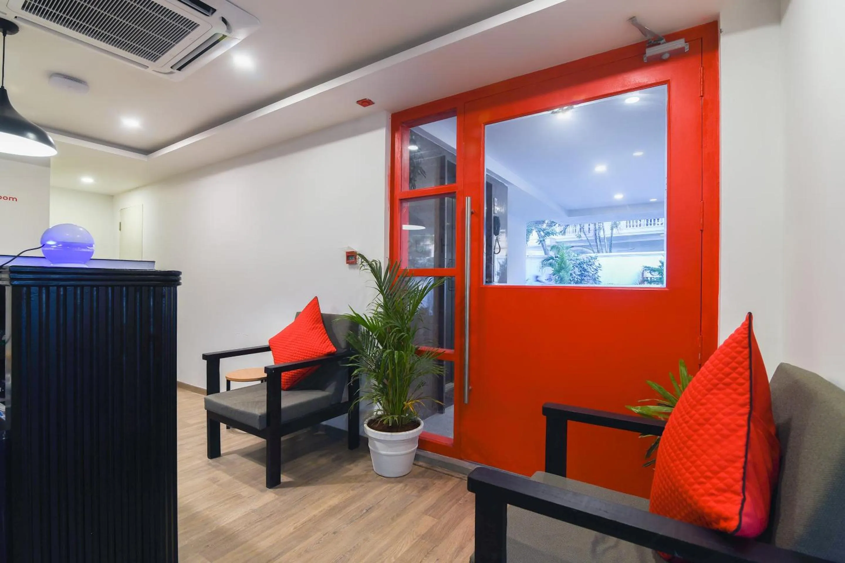 Lobby or reception in Super Townhouse Spruce Hotels Bellandur